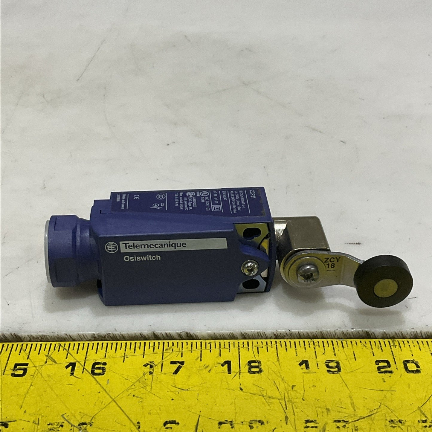 TELEMECANIQUE XCKP212P16 ZCP21 LIMIT SWITCH Z2M