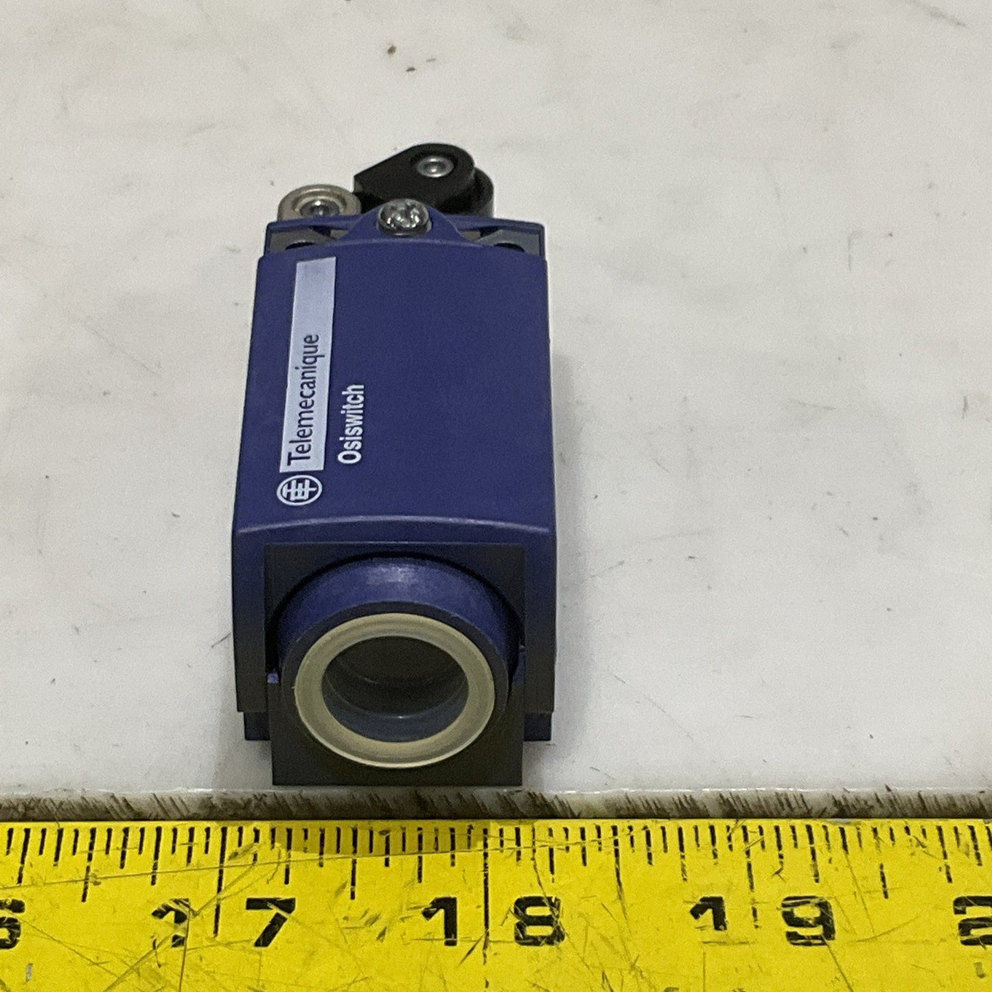 TELEMECANIQUE XCKP212P16 ZCP21 LIMIT SWITCH Z2M