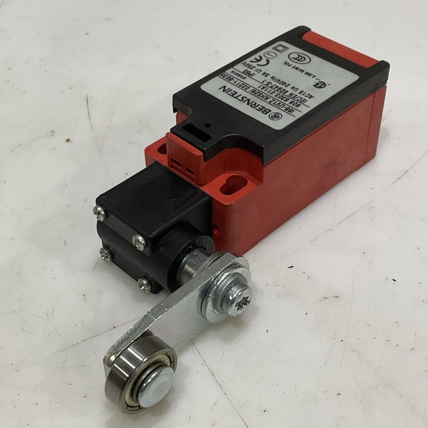 BERNSTEIN I88-UV1Z AHS28/02211-8036 LIMIT SWITCH 3A 250V Z2M