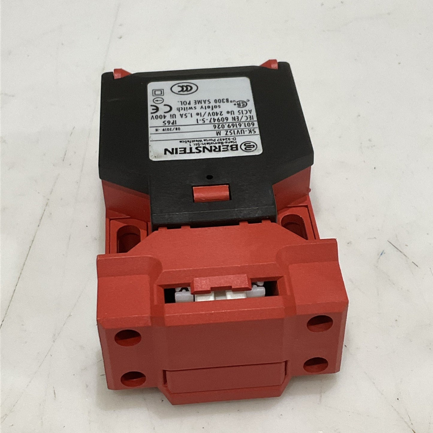 BERNSTEIN SK-UV15Z M SAFETY INTERLOCK SYSTEM SWITCH 601.6169.026 1.5 A 400V Z2M