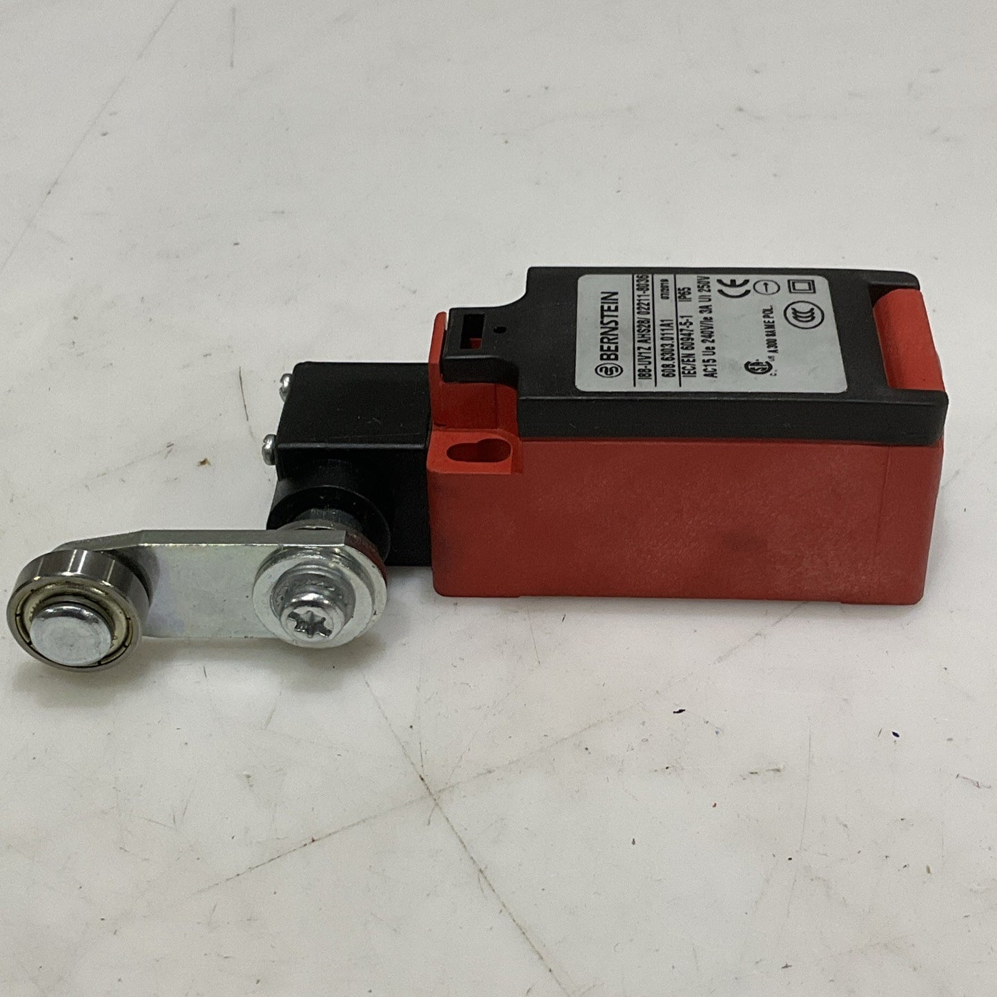 BERNSTEIN I88-UV1Z AHS28/02211-8036 LIMIT SWITCH 3A 250V Z2M