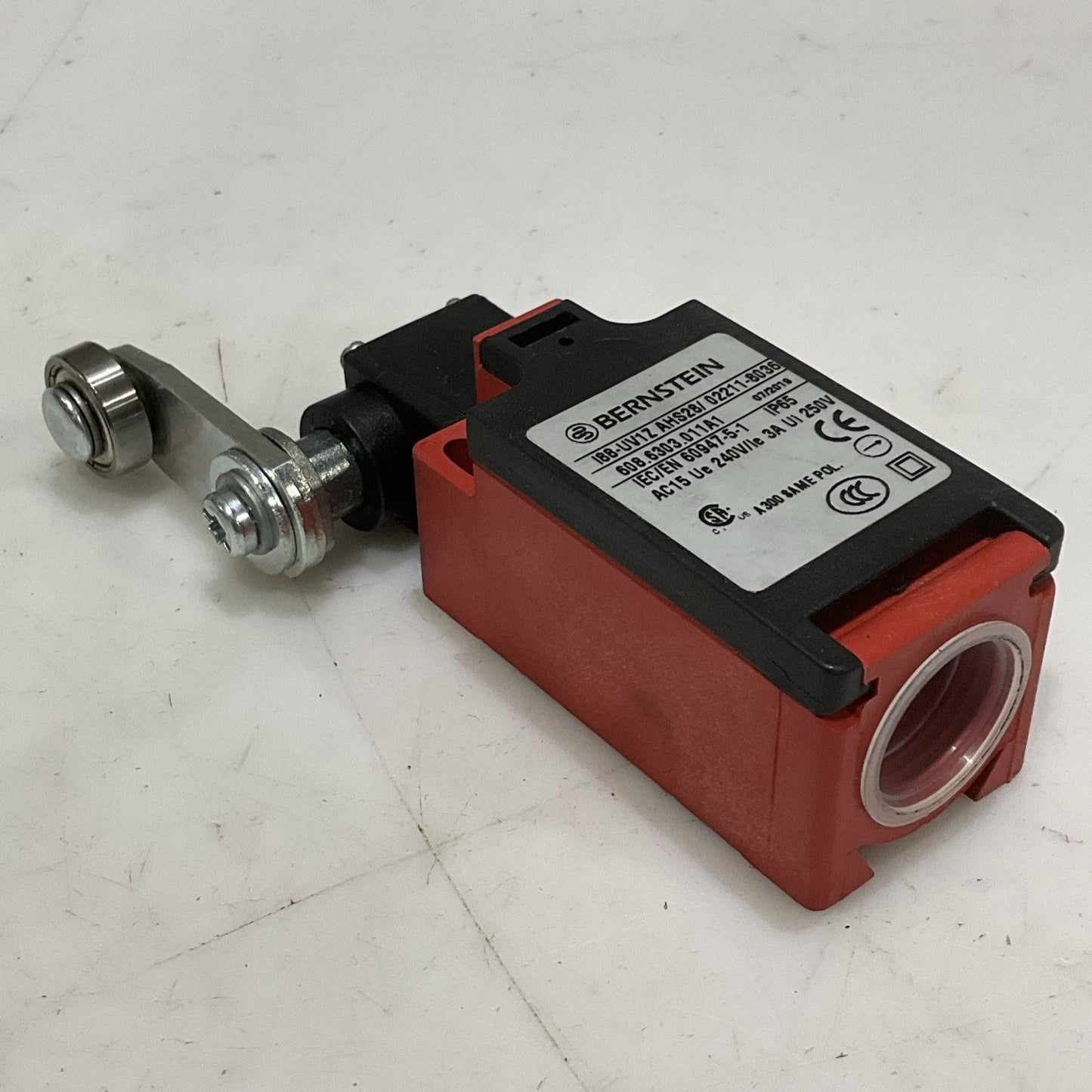 BERNSTEIN I88-UV1Z AHS28/02211-8036 LIMIT SWITCH 3A 250V Z2M