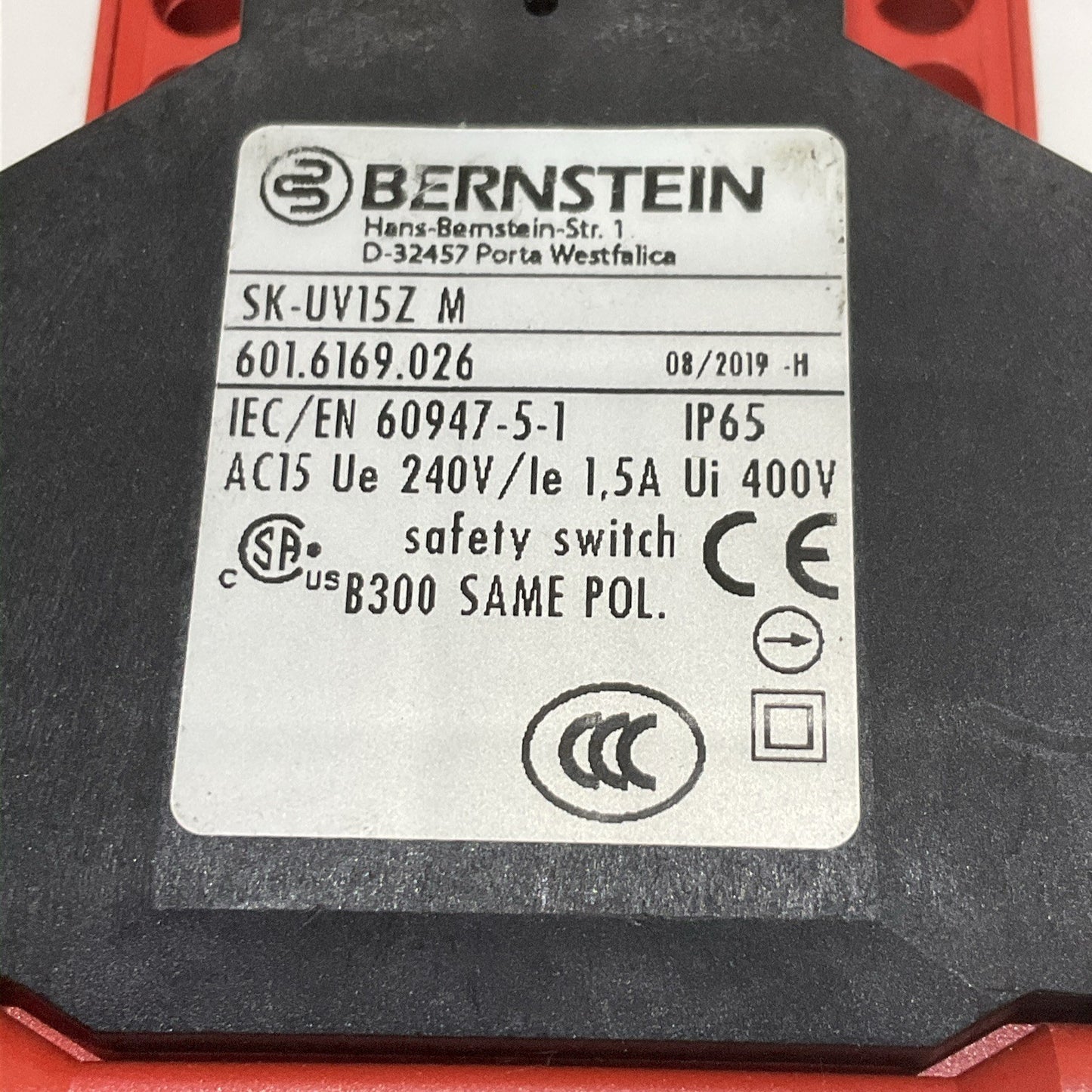 BERNSTEIN SK-UV15Z M SAFETY INTERLOCK SYSTEM SWITCH 601.6169.026 1.5 A 400V Z2M