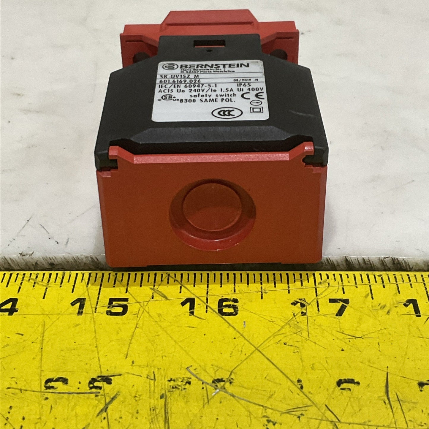 BERNSTEIN SK-UV15Z M SAFETY INTERLOCK SYSTEM SWITCH 601.6169.026 1.5 A 400V Z2M