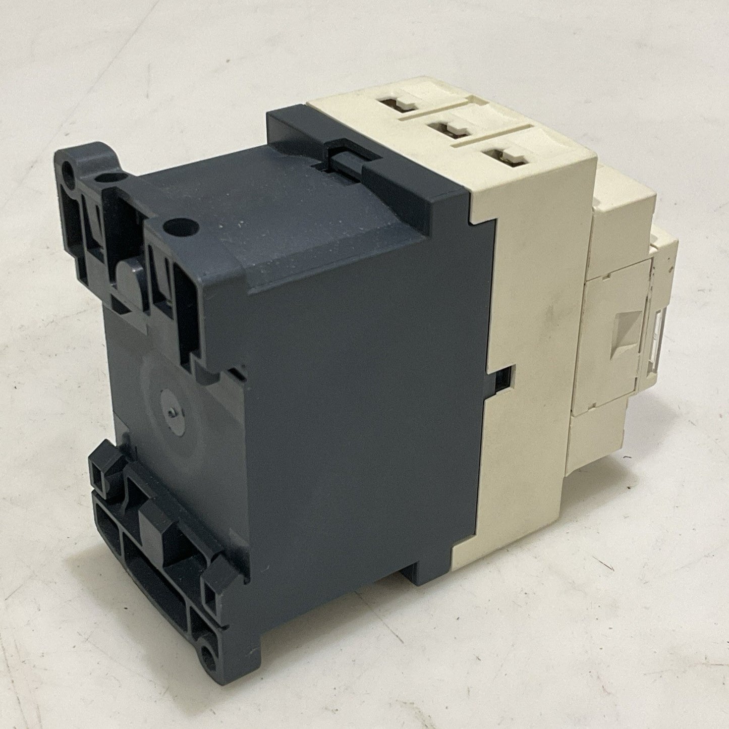 SQUARE D TELEMECANIQUE CAD50BL CONTROL RELAY 24V CAD50BL40696 Z2M