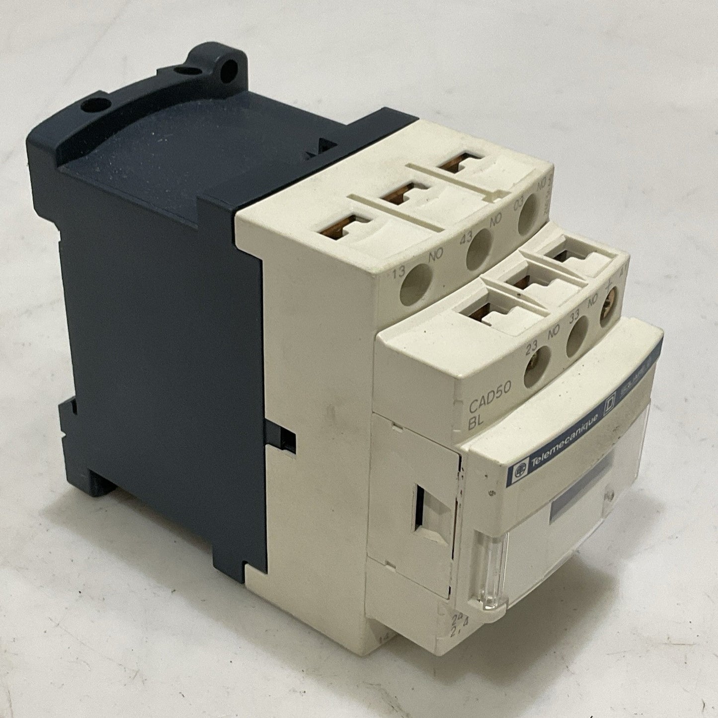 SQUARE D TELEMECANIQUE CAD50BL CONTROL RELAY 24V CAD50BL40696 Z2M