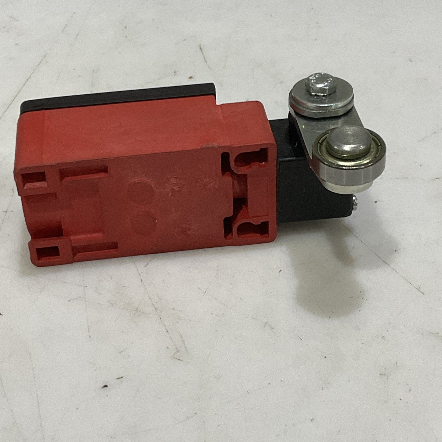BERNSTEIN I88-UV1Z AHS28/02211-8036 LIMIT SWITCH 3A 250V Z2M