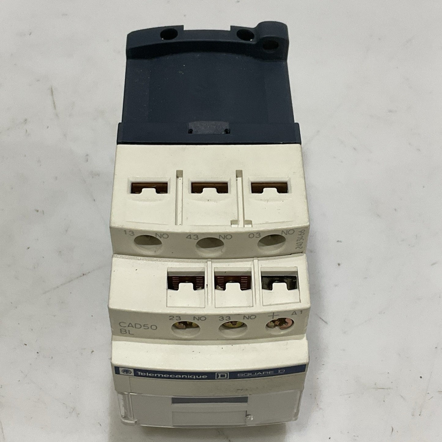 SQUARE D TELEMECANIQUE CAD50BL CONTROL RELAY 24V CAD50BL40696 Z2M