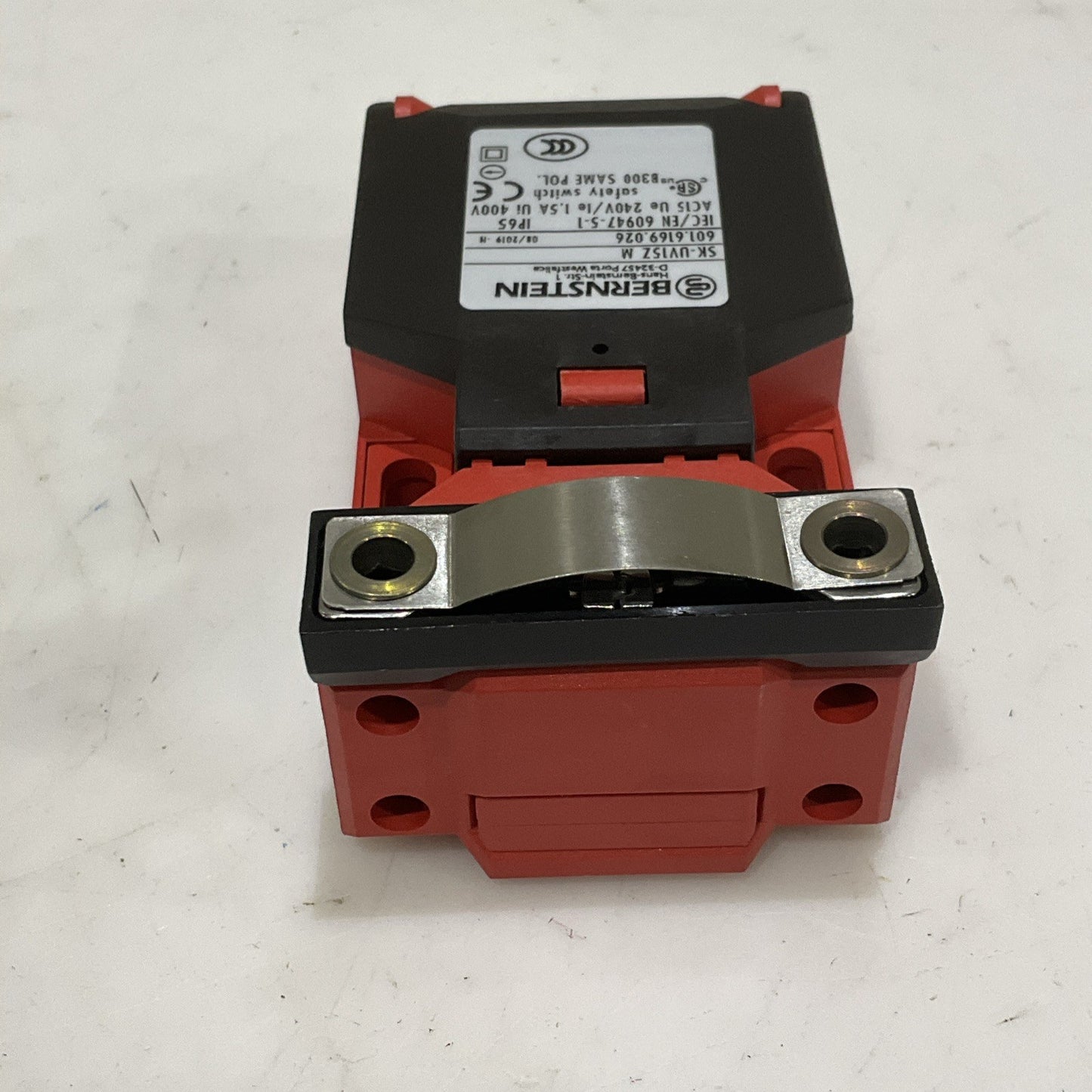 BERNSTEIN SK-UV15Z M SAFETY INTERLOCK SYSTEM SWITCH 601.6169.026 1.5 A 400V Z2M