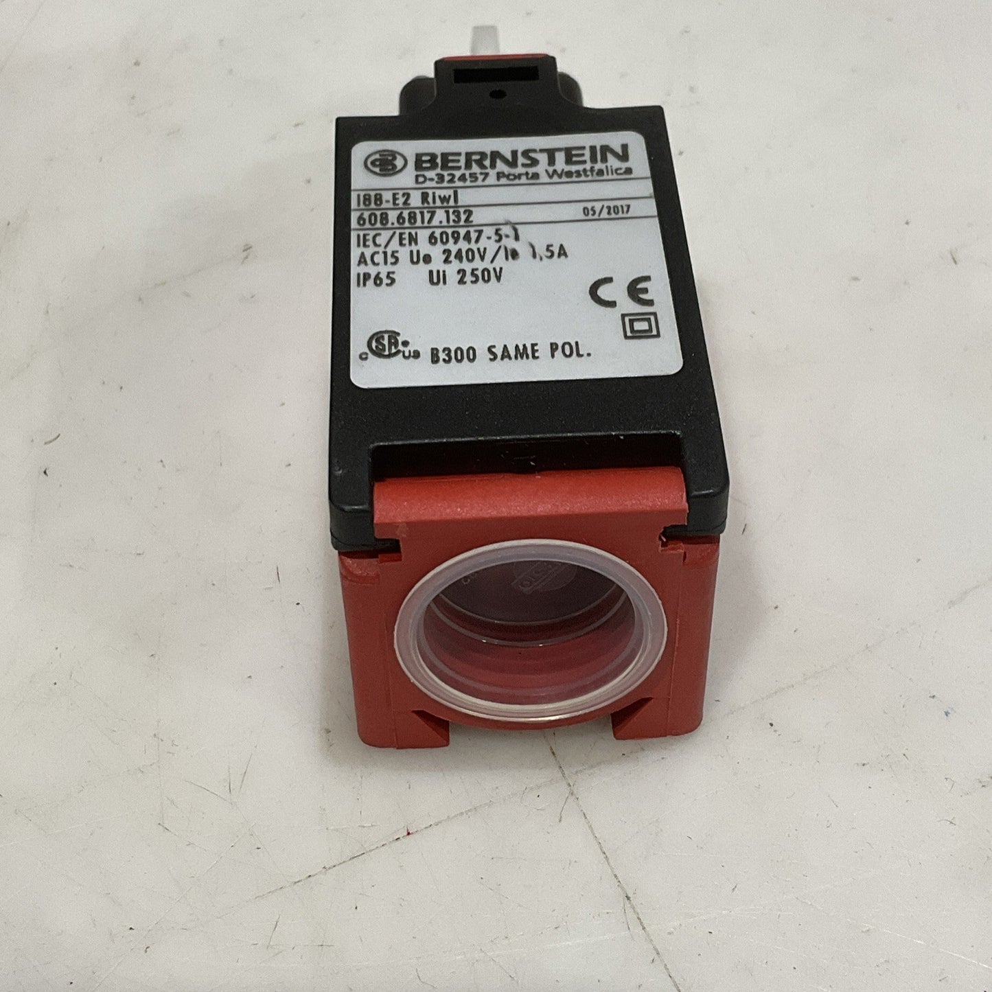 BERNSTEIN I88-E2 RIWL LIMIT SWITCH 608.6817.132 250V 1.5 A D-32457 Z2M