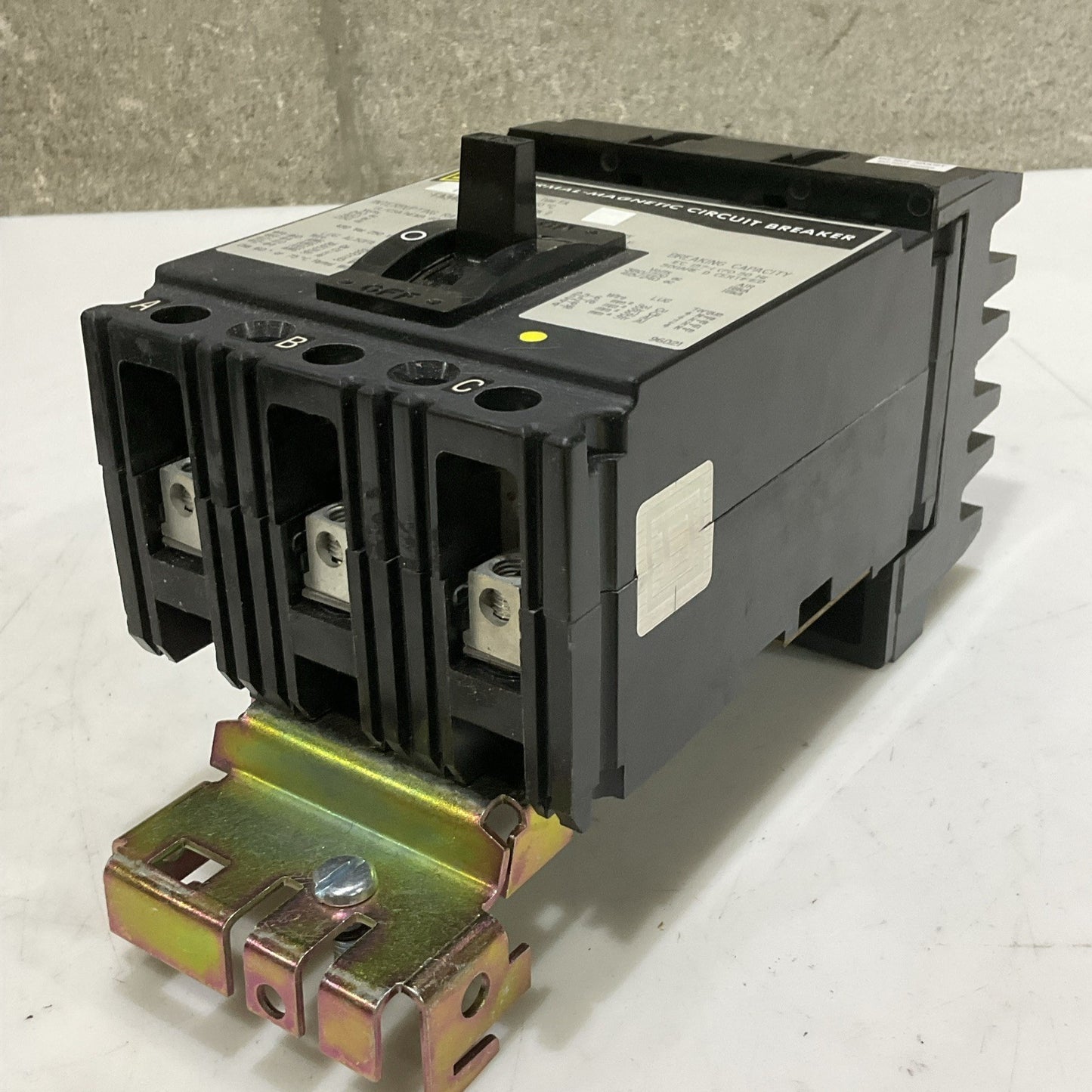 SQUARE D FA34015 MAGNETIC CIRCUIT BREAKER 3P 15A 480V 50/60HZ 250 VDC Z2M