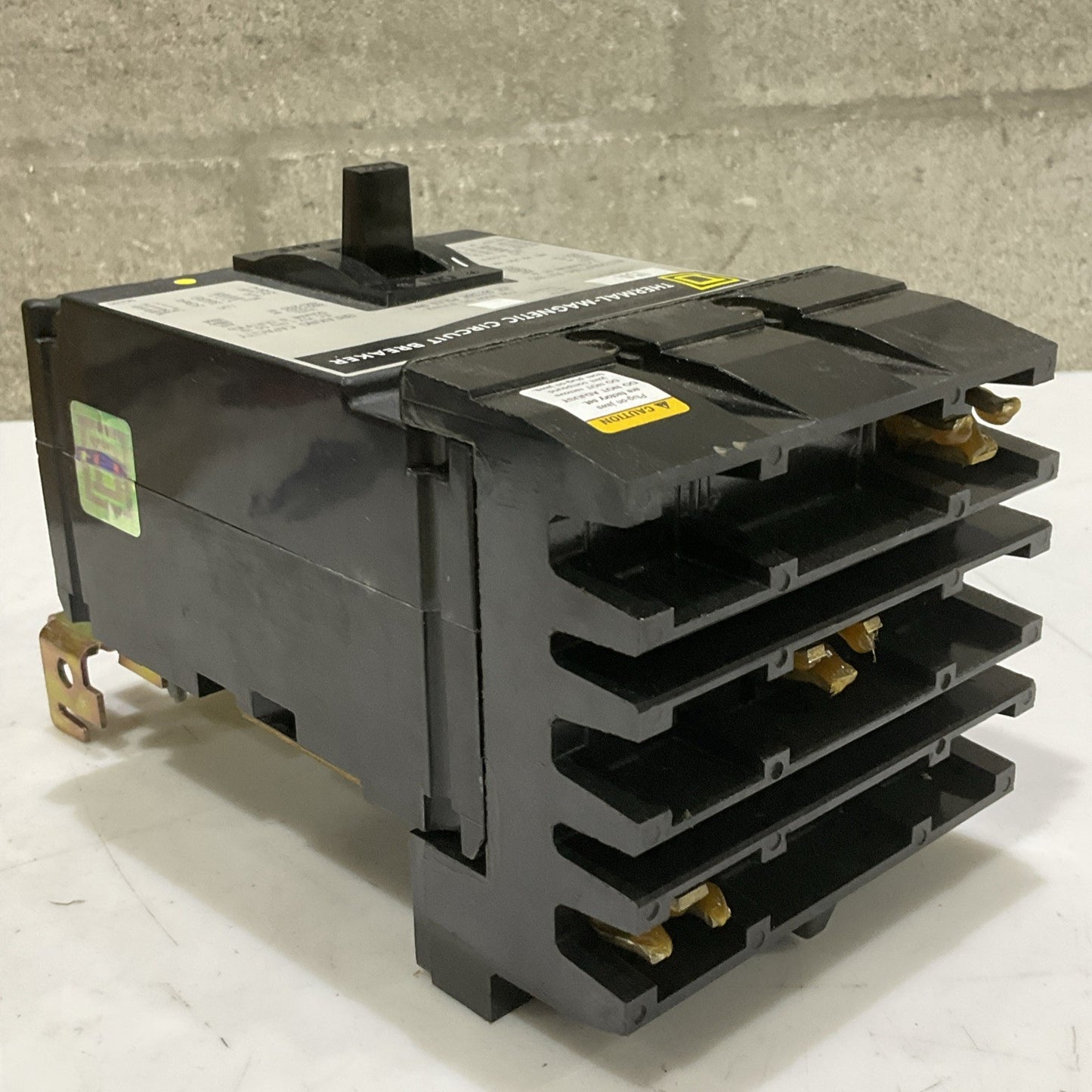 SQUARE D FA34015 MAGNETIC CIRCUIT BREAKER 3P 15A 480V 50/60HZ 250 VDC Z2M
