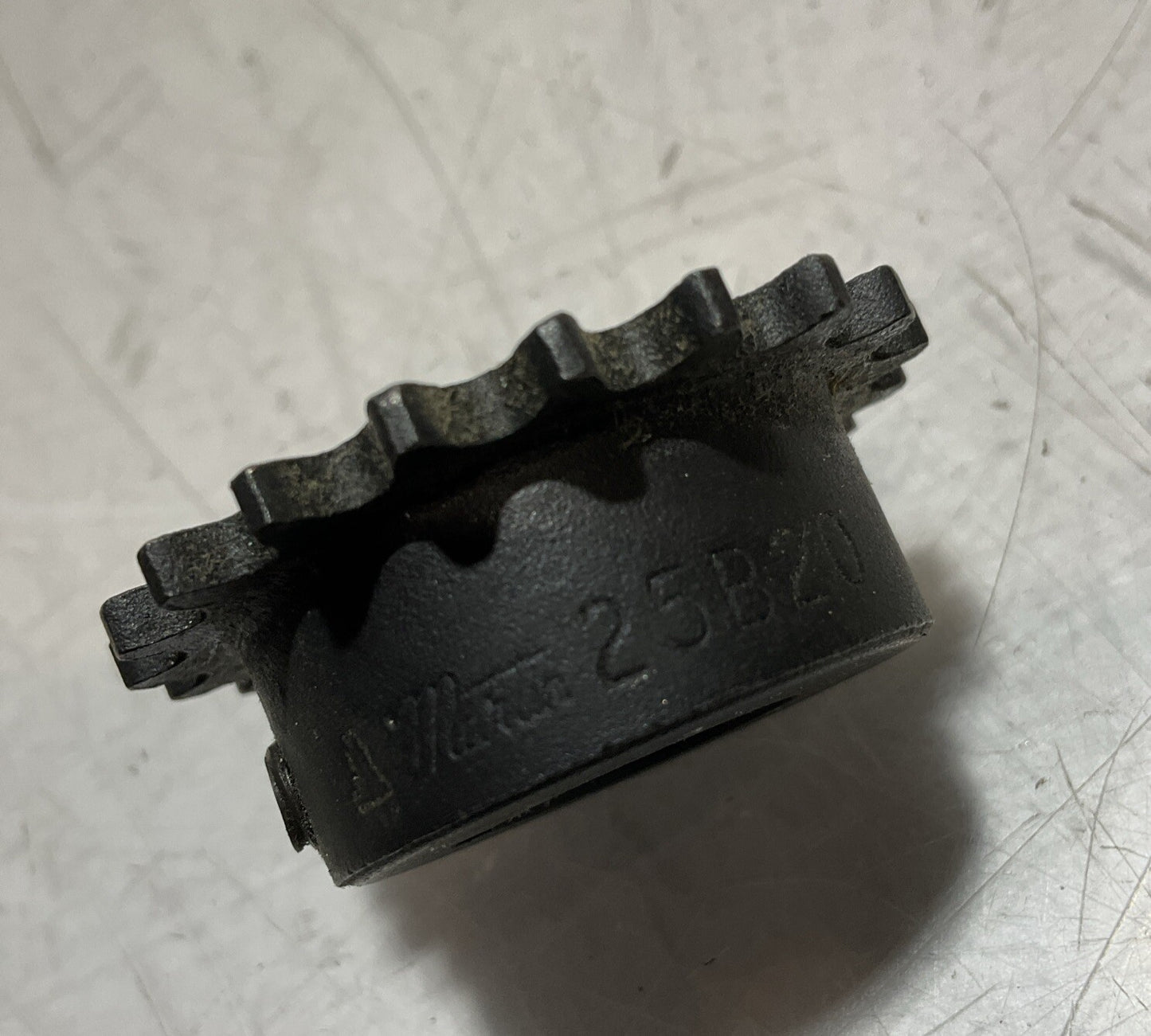 MARTIN 25BS20 SIZE 5/8 PINCH ROLLER CHAIN SPROCKET LOT OF 5 678