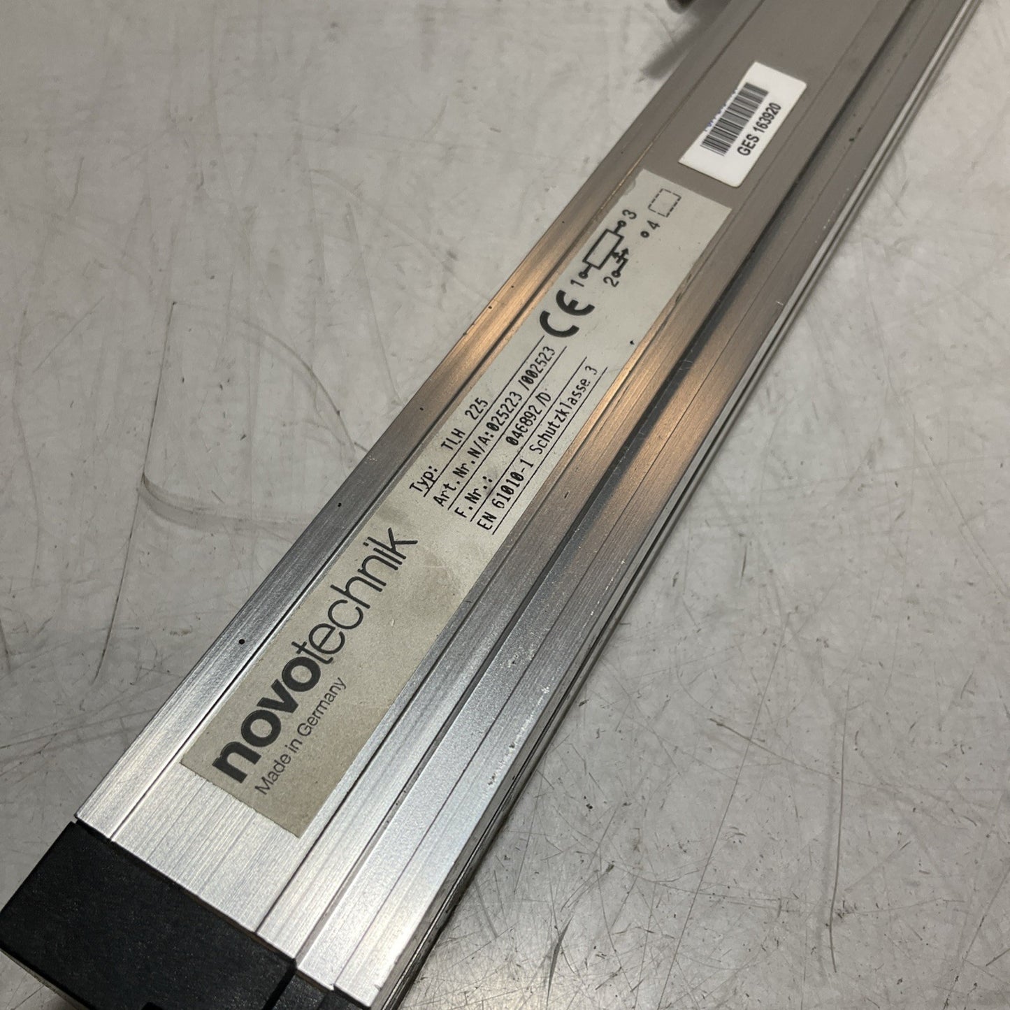 NOVOTECHNIK TLH225-002523 046892 FREQUENCY POSITION TRANSDUCER Z2M