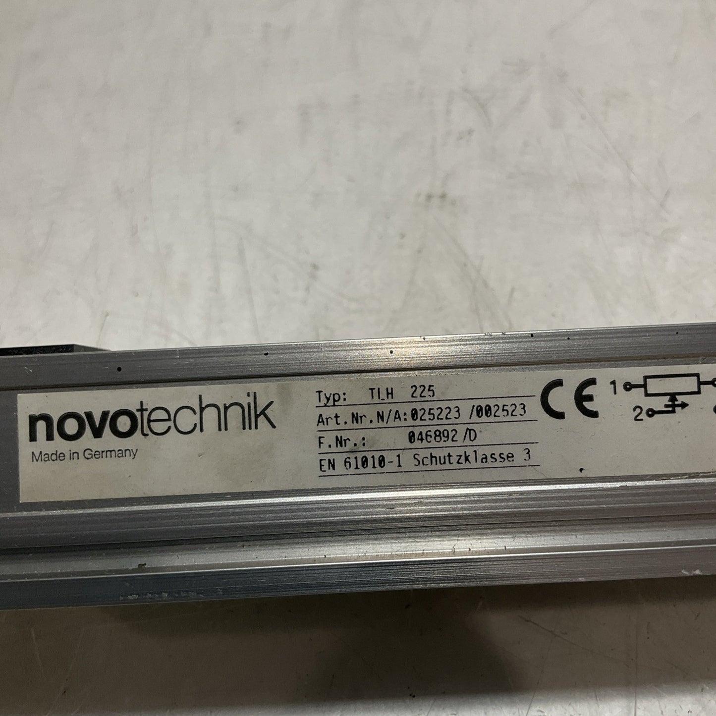 NOVOTECHNIK TLH225-002523 046892 FREQUENCY POSITION TRANSDUCER Z2M