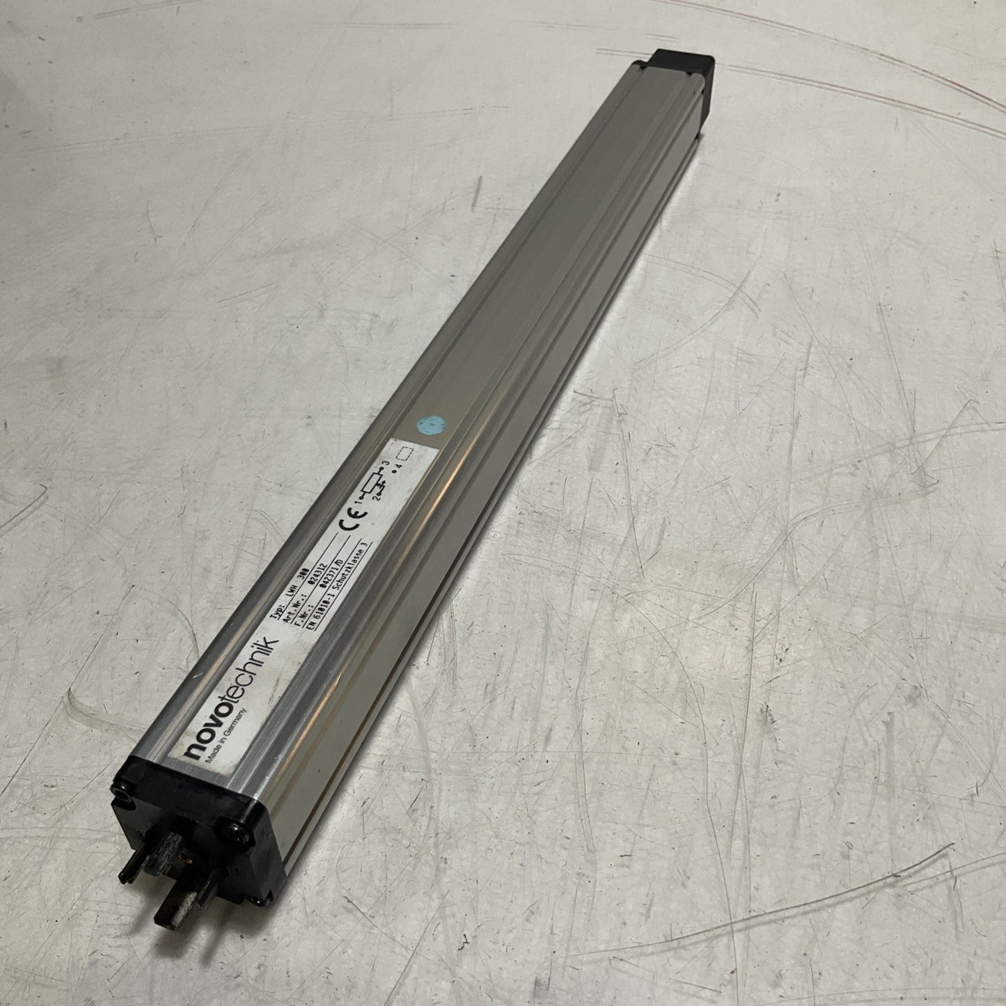 NOVOTECHNIK LWH300 - 024312 POSITION LINEAR TRANSDUCER SENSOR Z2M