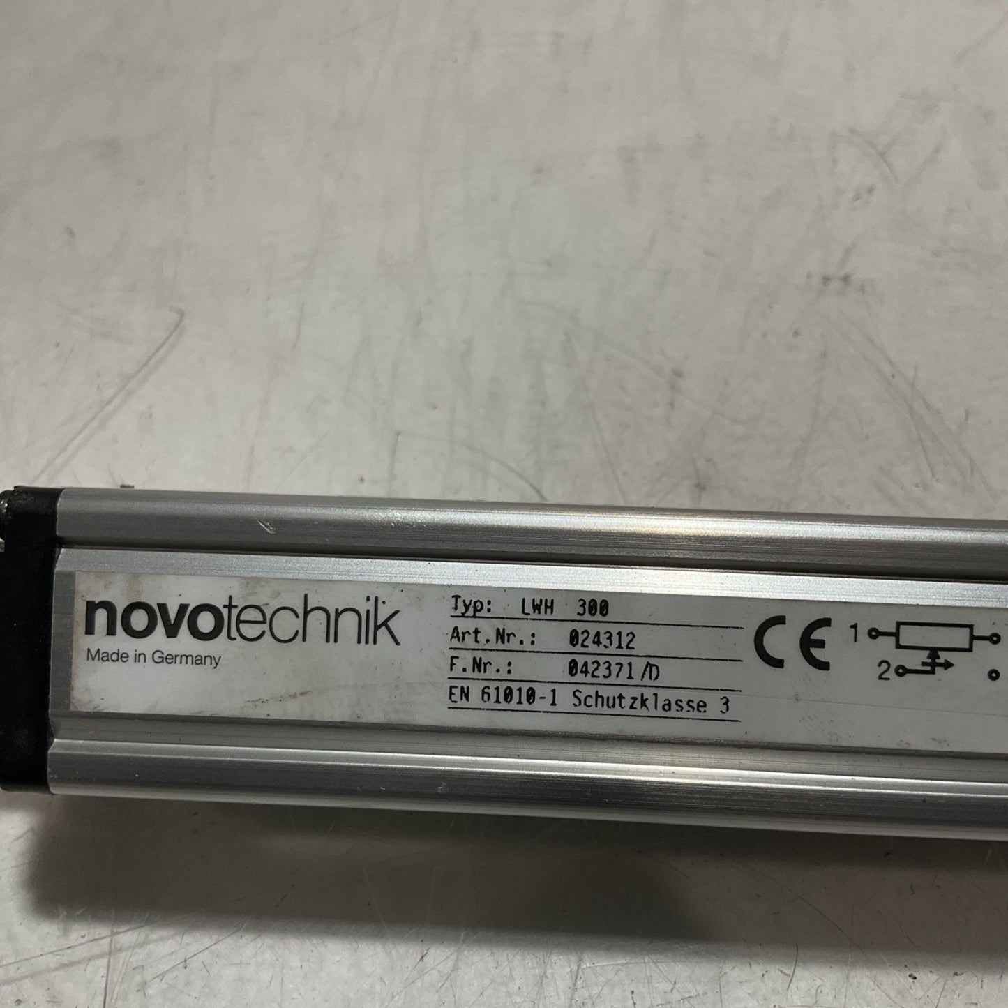 NOVOTECHNIK LWH300 - 024312 POSITION LINEAR TRANSDUCER SENSOR Z2M