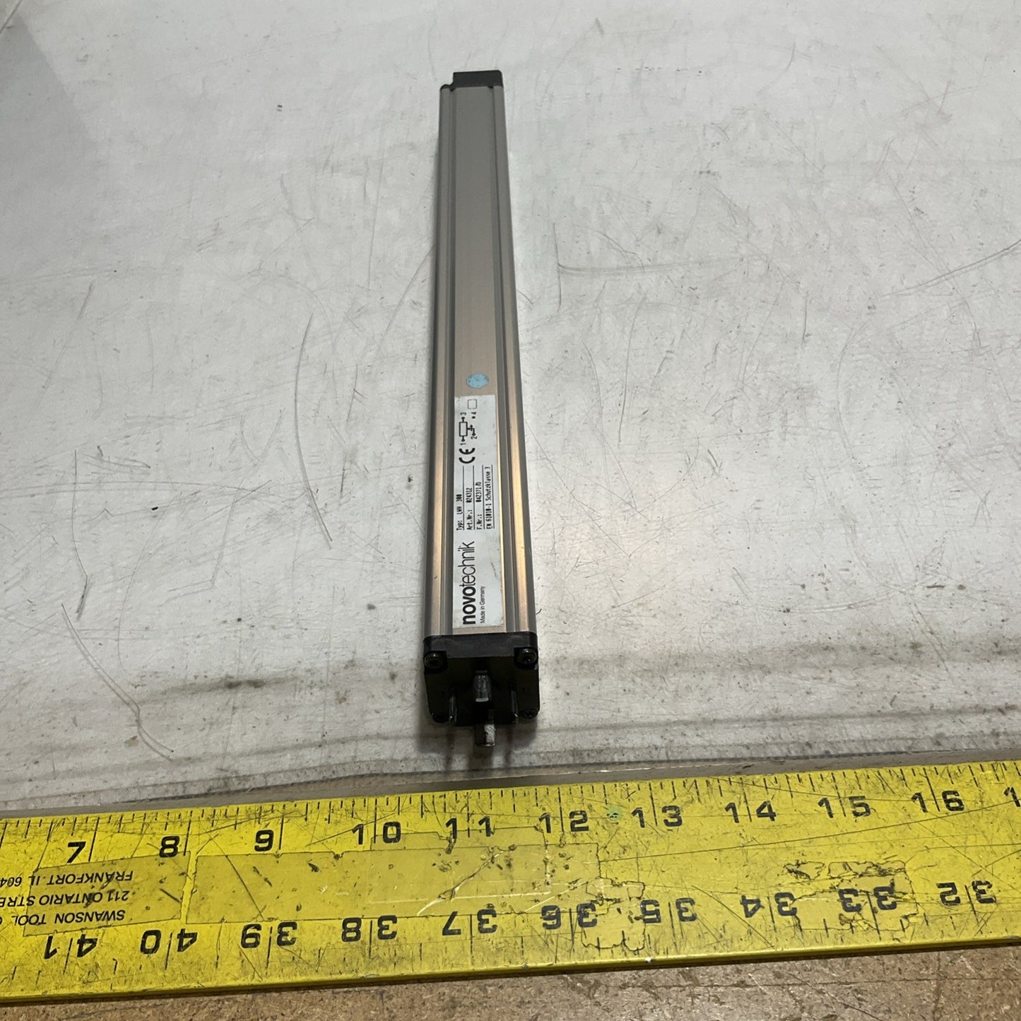 NOVOTECHNIK LWH300 - 024312 POSITION LINEAR TRANSDUCER SENSOR Z2M