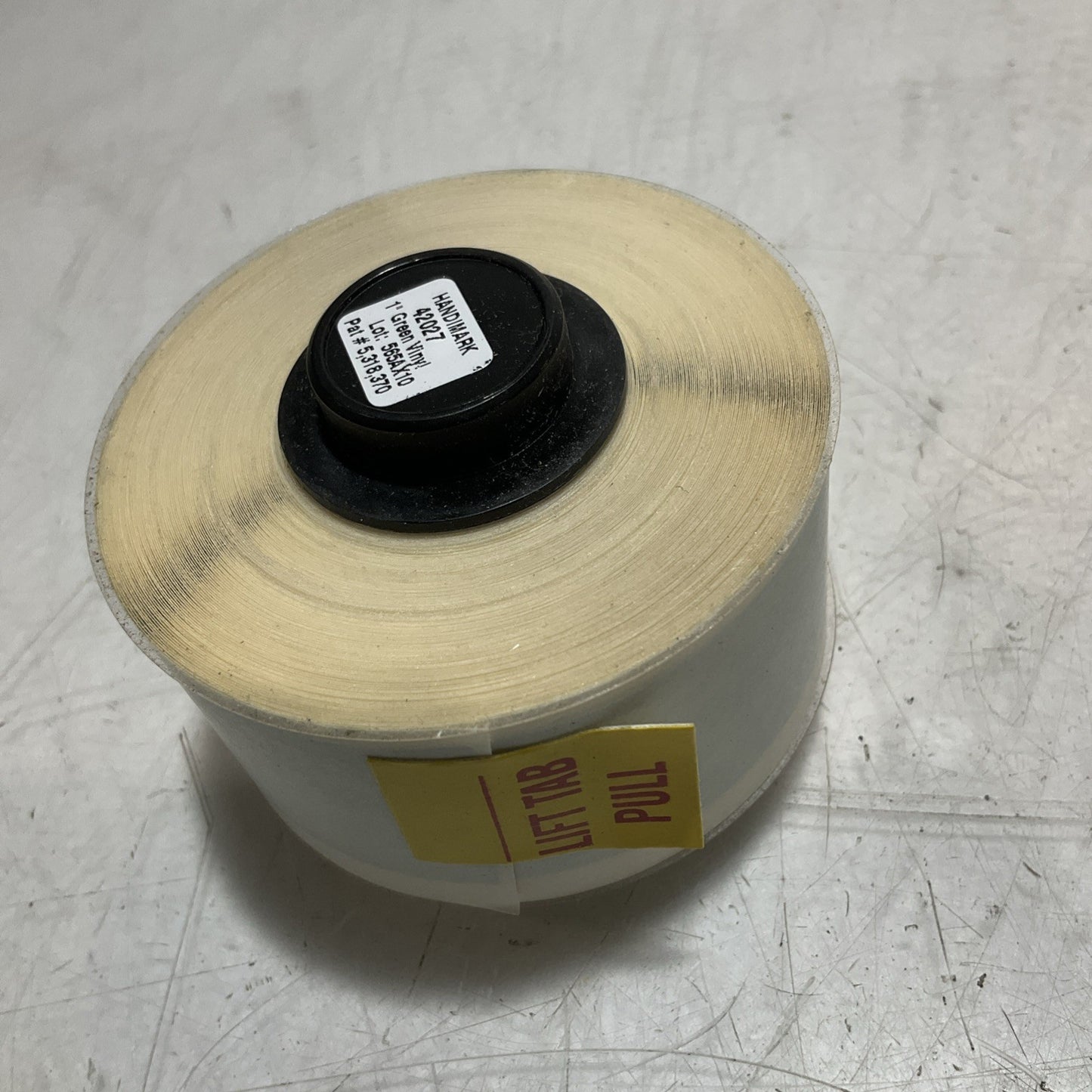 BRADY HANDIMARK Y6091-42027 GREEN VINYL LABEL TAPE 1.0X50 LOT OF 2 Z2M