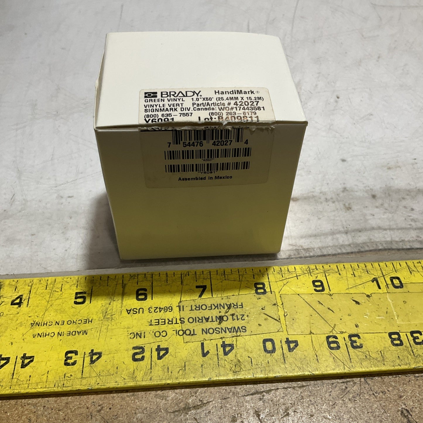 BRADY HANDIMARK Y6091-42027 GREEN VINYL LABEL TAPE 1.0X50 LOT OF 2 Z2M