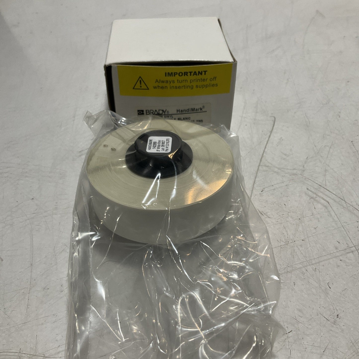 BRADY Y1306657 B-595- 142269 0.5X50 12.7MMX15.2M WHITE VINY LABELS QTY 2 Z2M