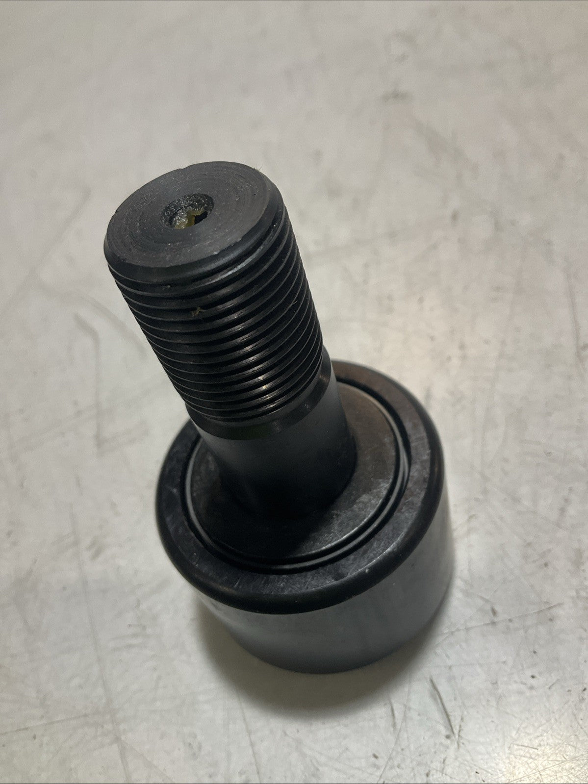 MCGILL CF 2SB  CYLINDRICAL INCH CAM FOLLOWER  BEARING  Z2M