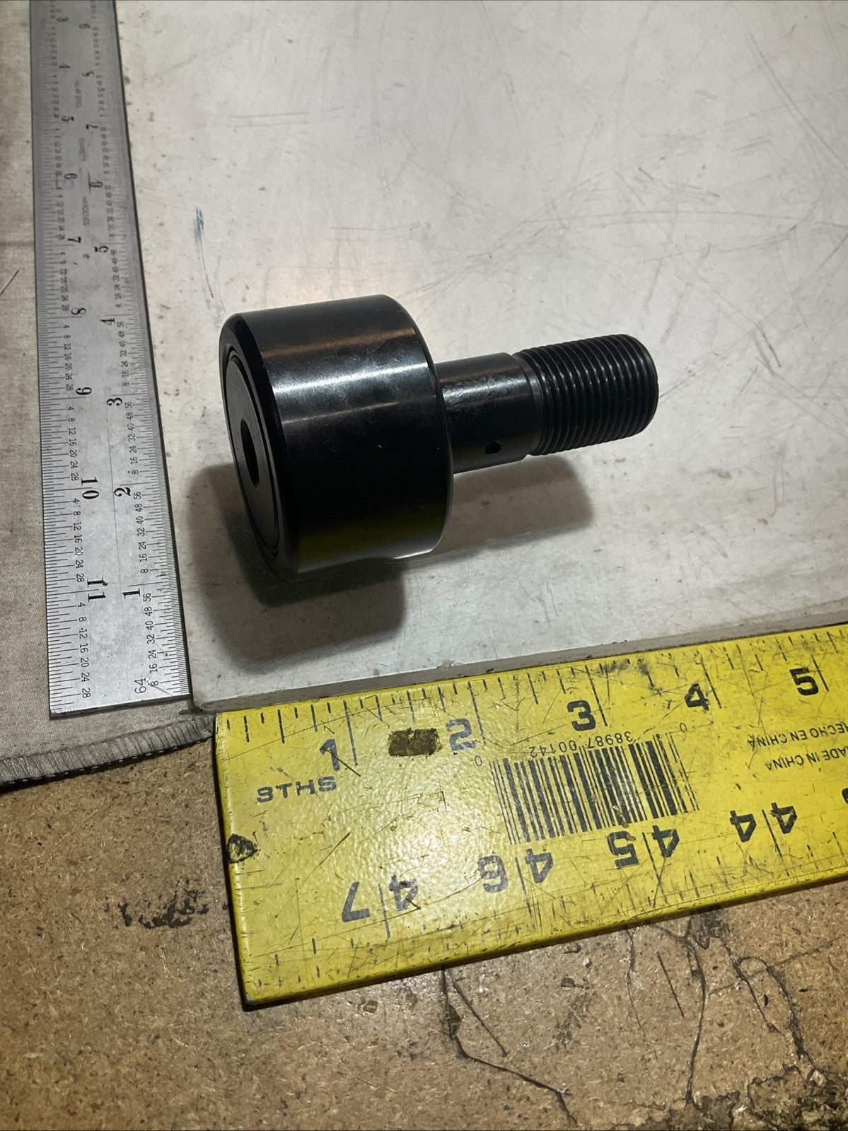 MCGILL CF 2SB  CYLINDRICAL INCH CAM FOLLOWER  BEARING  Z2M