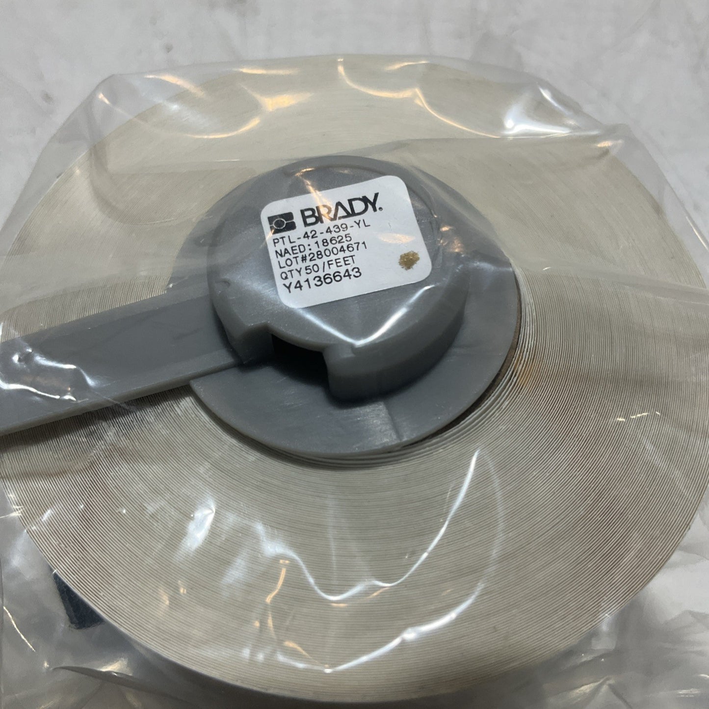 BRADY PLT-42-439-YL 18625 B-439 YELLOW VINY LABEL TAPE FOR 24.4M 15.2M Z2M