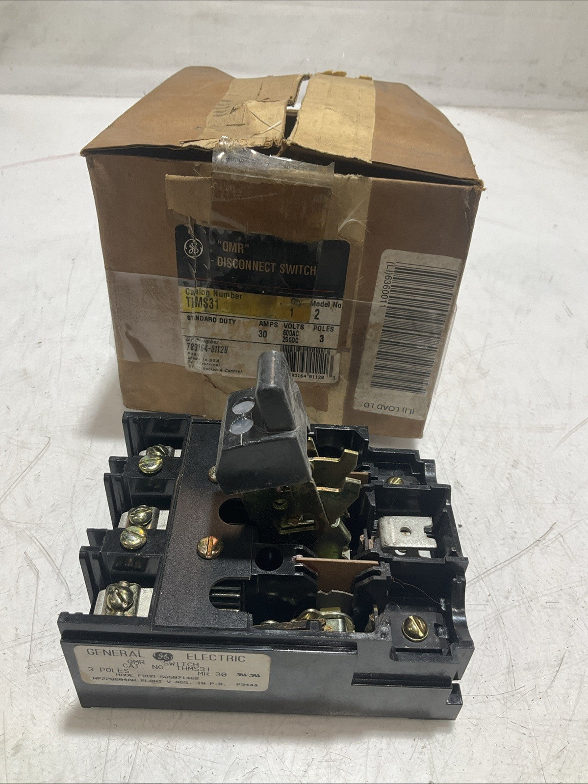 GENERAL ELECTRIC THMS31 3 POLES MPS30 600AC DISCONNECT SWITCH FUSIBLE U3S