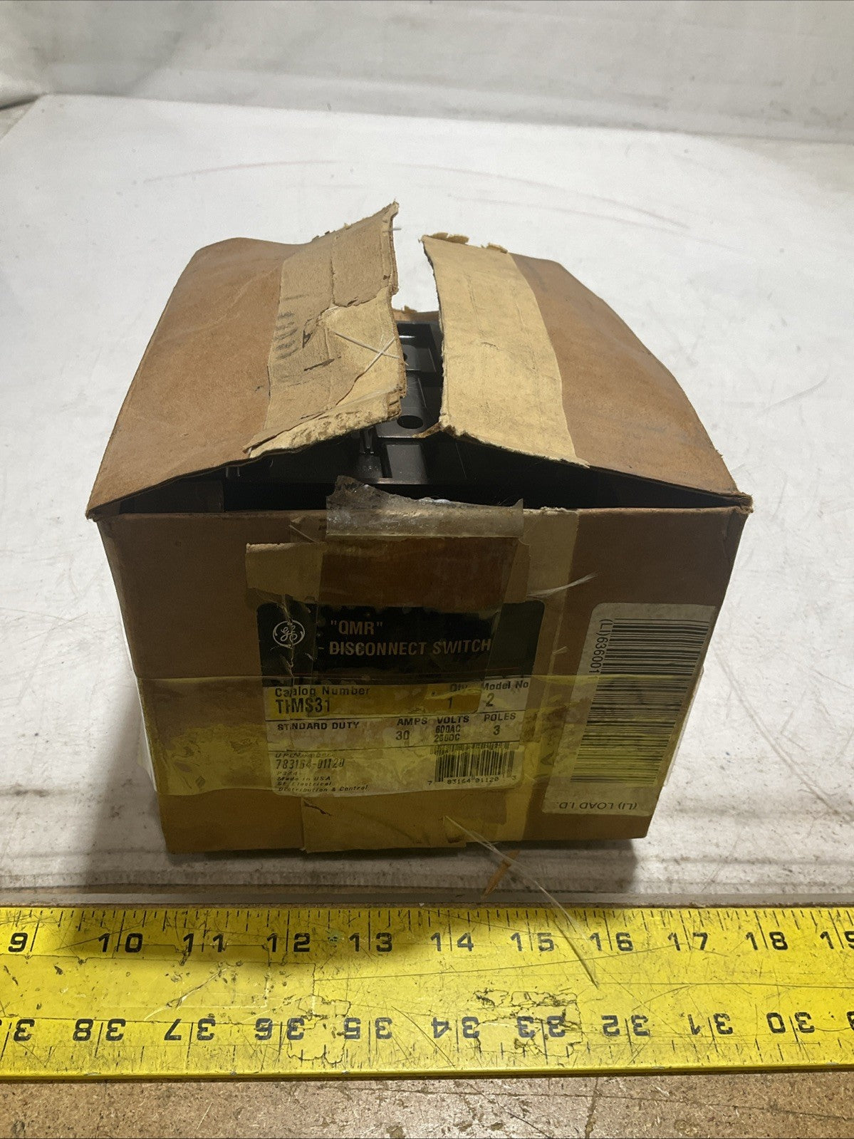 GENERAL ELECTRIC THMS31 3 POLES MPS30 600AC DISCONNECT SWITCH FUSIBLE U3S