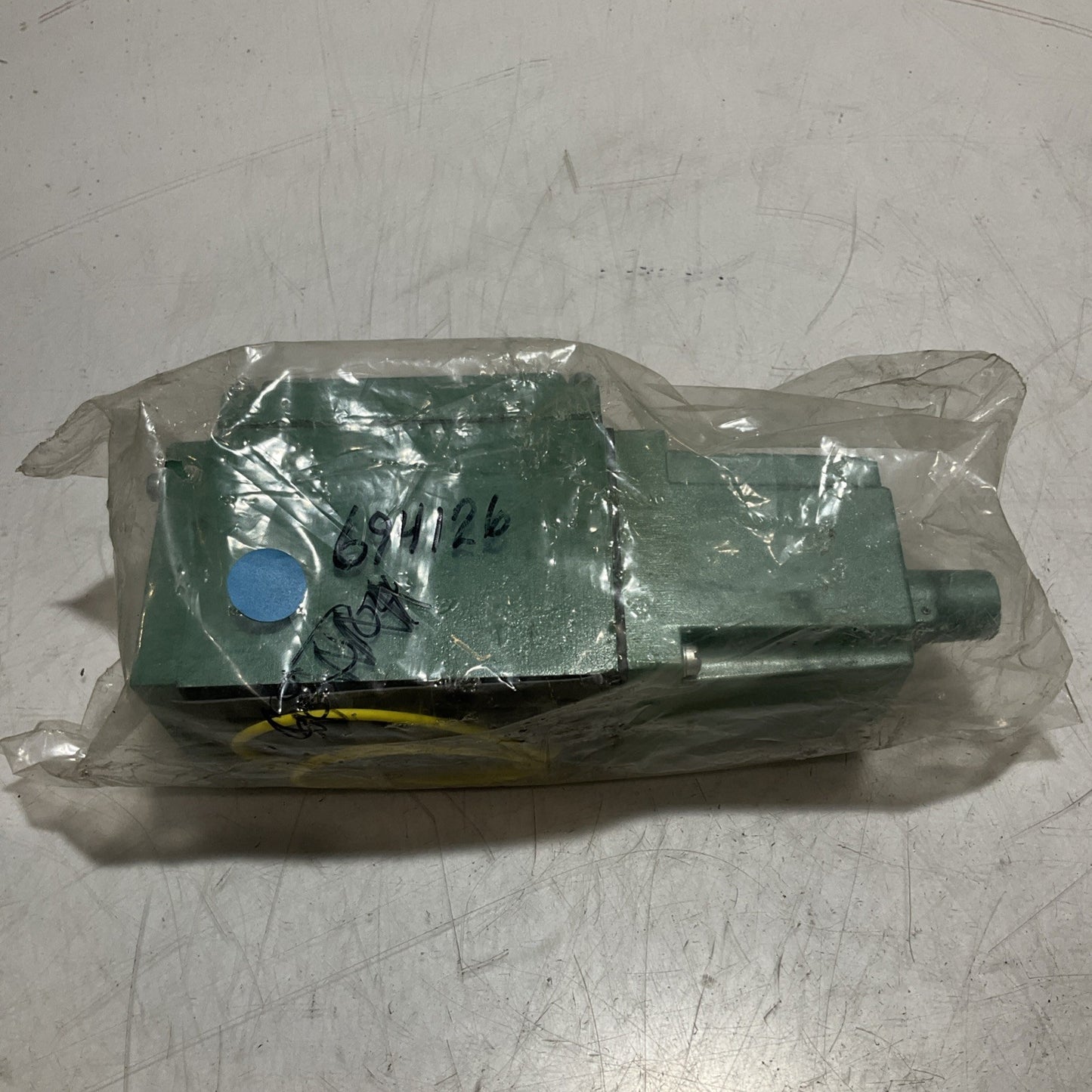 NUMATICS 33SAD400O000030 120/50-60VOLTS 39AMPS SOLENOID VALVE LOT OF 2 U3S