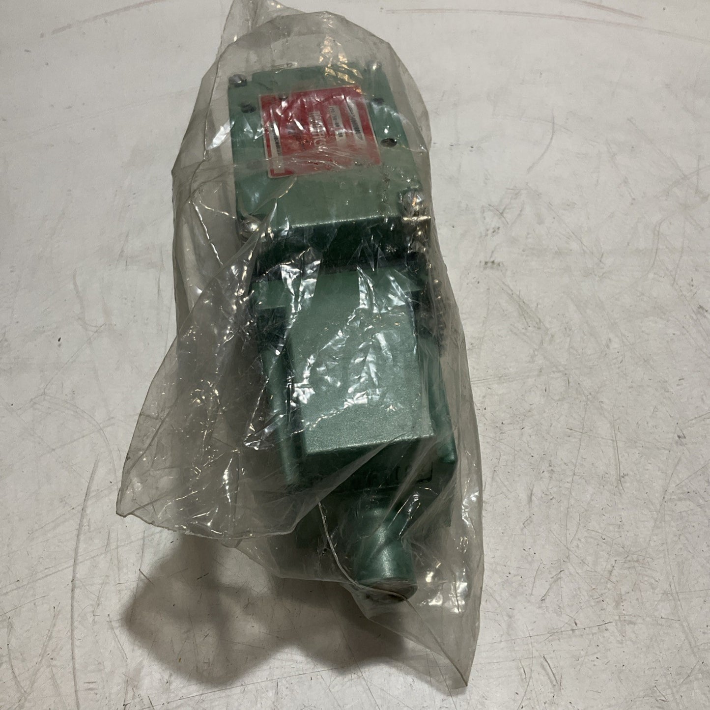 NUMATICS 33SAD400O000030 120/50-60VOLTS 39AMPS SOLENOID VALVE LOT OF 2 U3S