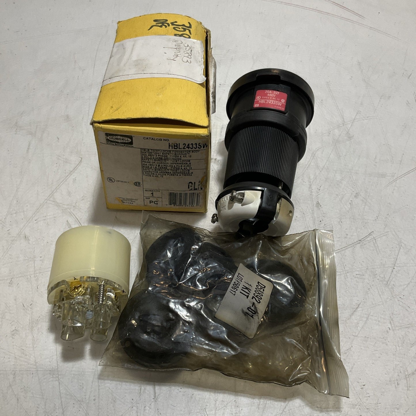 HUBBELL HBL2433SW AC CONNECTOR BODY 20A 480V FEMALE BLACK WATERTIGHT U3S
