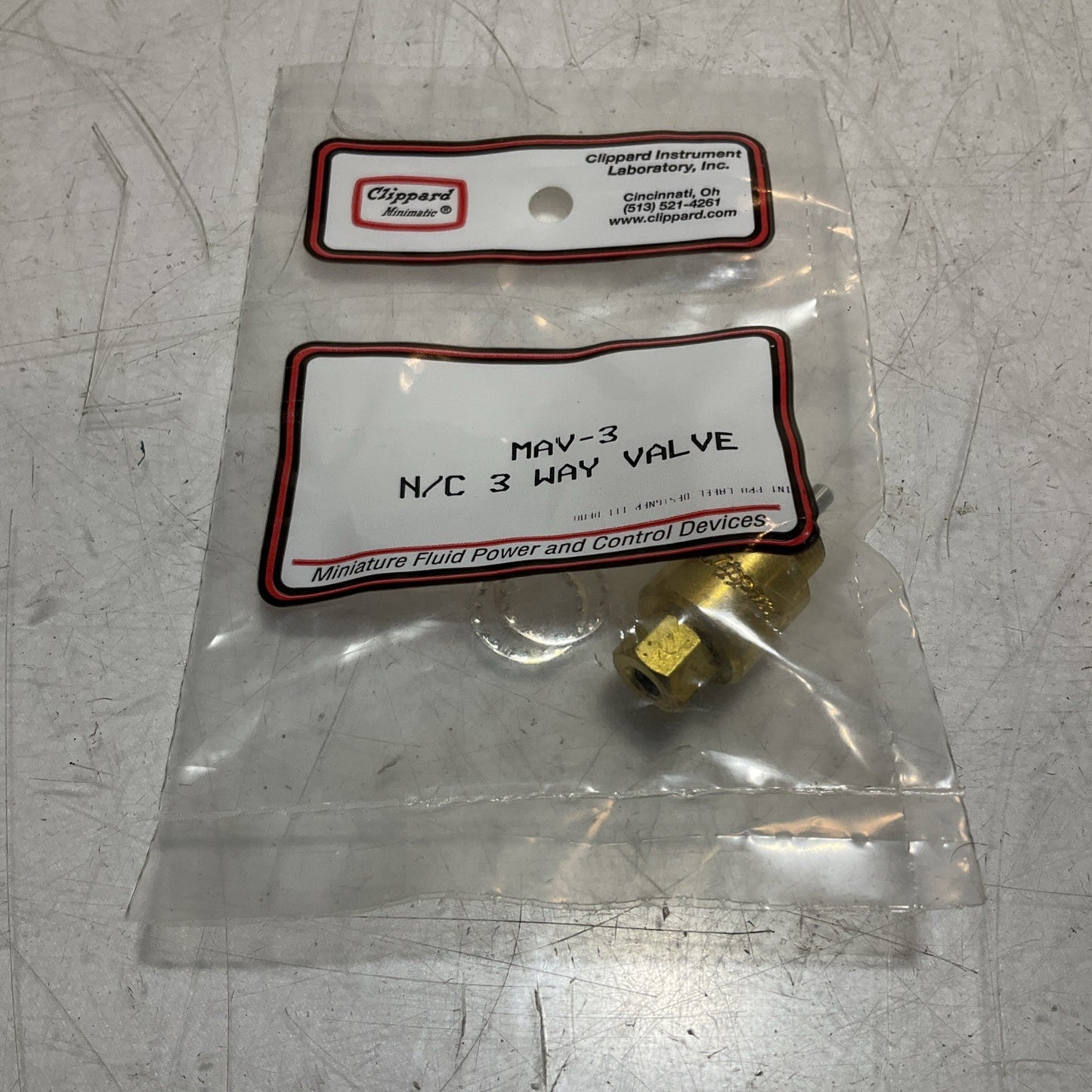 CLIPPARD MAV-3 N/C 3 WAY NORMALLY - CLOSED POPPET VALVE LOT OF 5 Z2M
