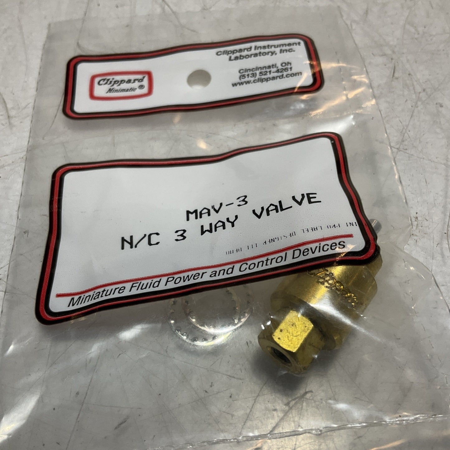 CLIPPARD MAV-3 N/C 3 WAY NORMALLY - CLOSED POPPET VALVE LOT OF 5 Z2M