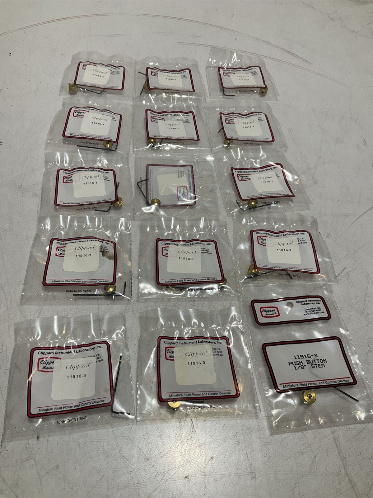 CLIPPARD 11916-3 SMALL PUSH BUTTON 1/8 MOUNTS DIRECTLY ON VALVE LOT OF 15 Z2M