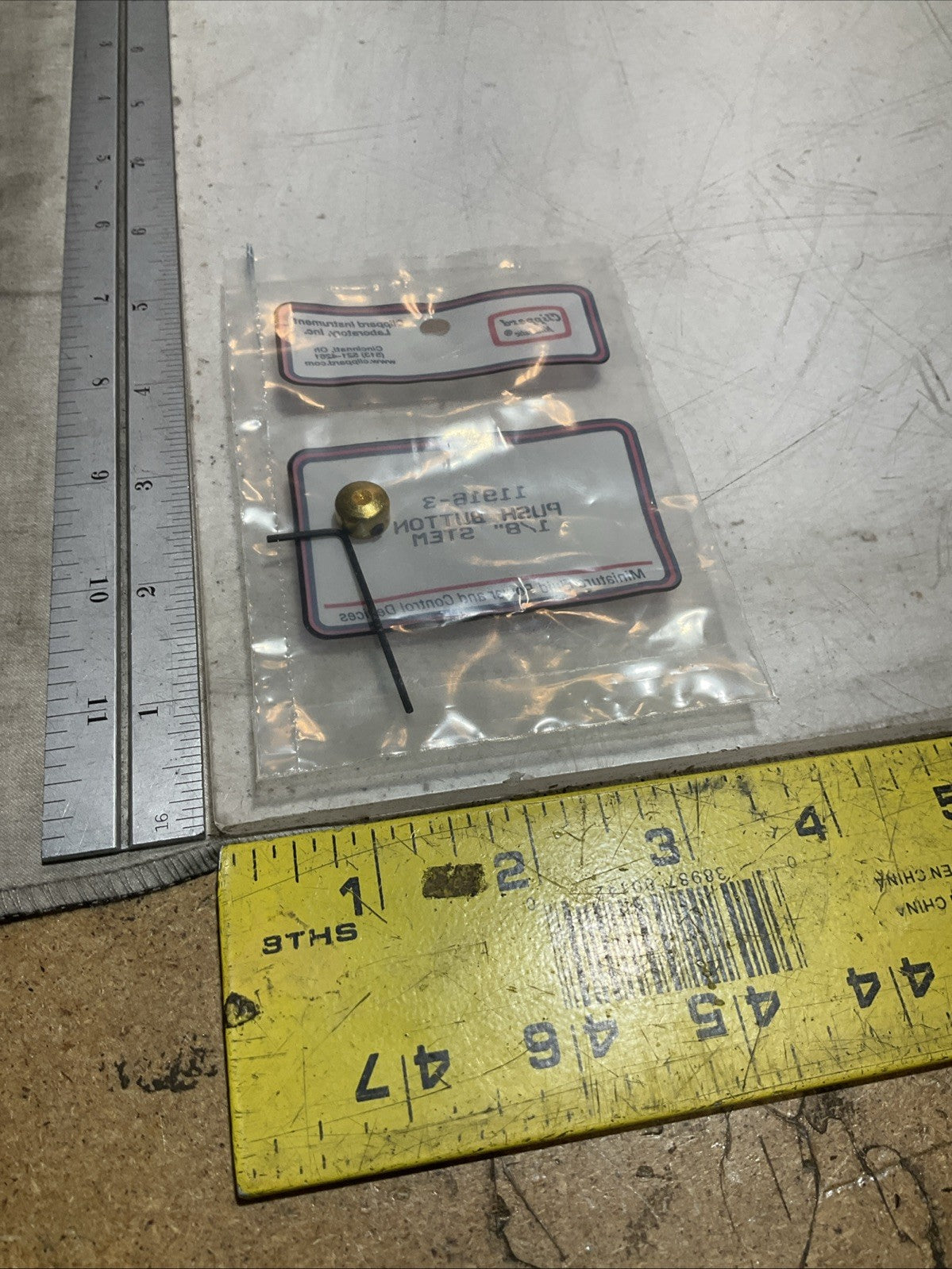 CLIPPARD 11916-3 SMALL PUSH BUTTON 1/8 MOUNTS DIRECTLY ON VALVE LOT OF 15 Z2M