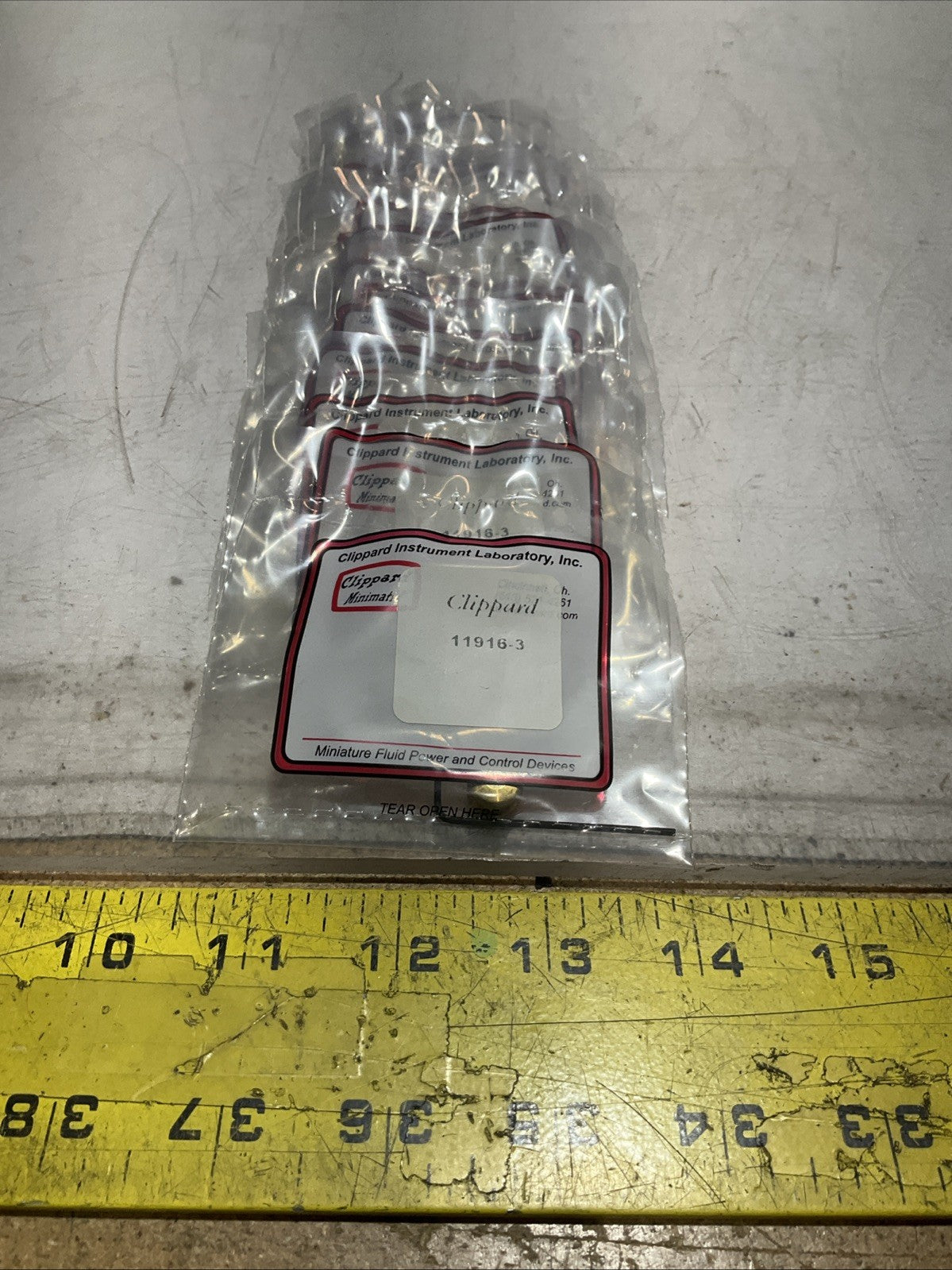 CLIPPARD 11916-3 SMALL PUSH BUTTON 1/8 MOUNTS DIRECTLY ON VALVE LOT OF 15 Z2M