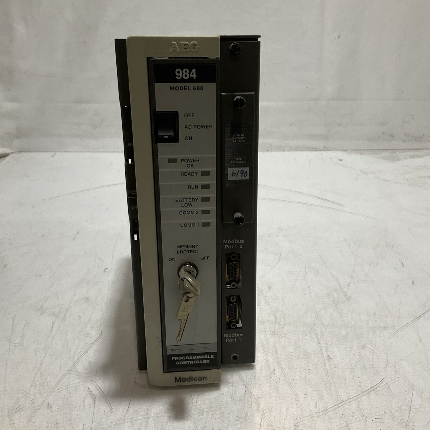 MODICON PC-0984-680-984 INDUSTRIAL CONTROL SYSTEM PROGRAMMABLE CONTROLLER Y2M
