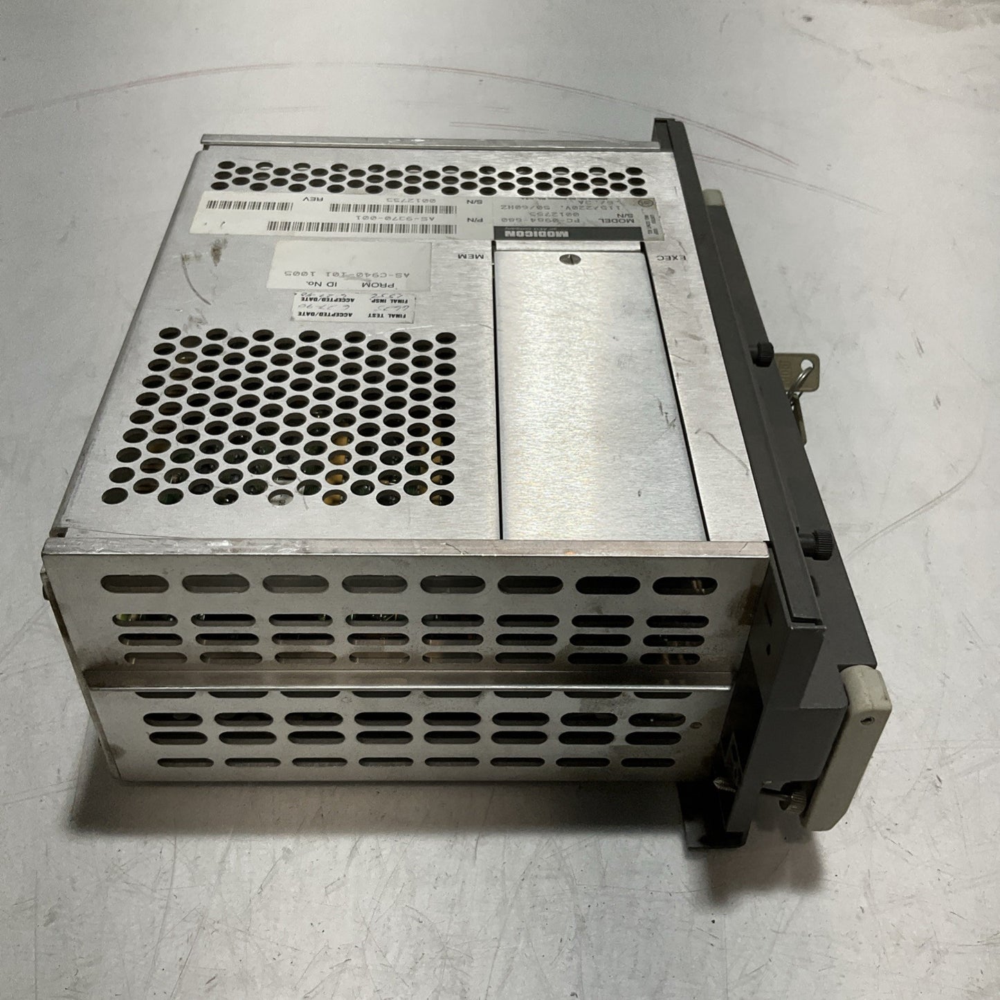MODICON PC-0984-680-984 INDUSTRIAL CONTROL SYSTEM PROGRAMMABLE CONTROLLER Y2M