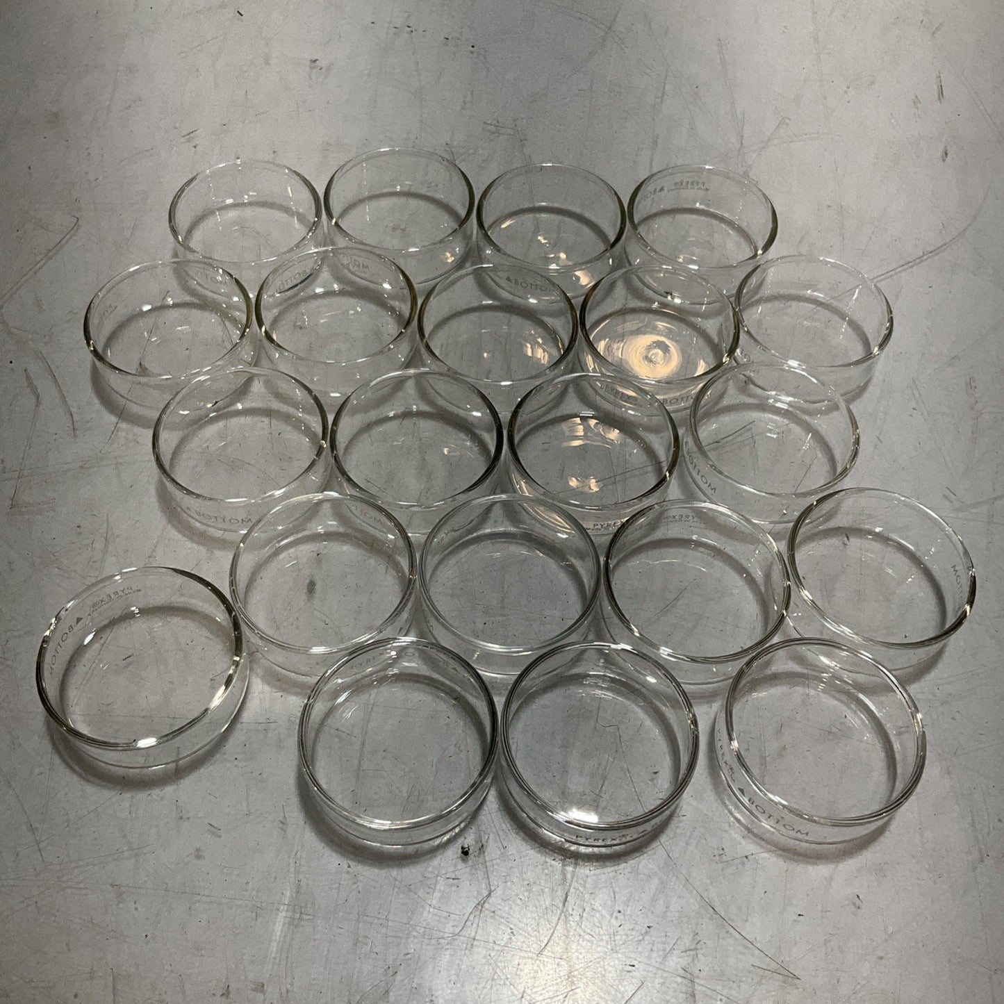 PYREX BOTTOM 7777-034 423810 CLEAR GLASS SCALLOPED CUSTARD CUPS QTY 21 Y2M