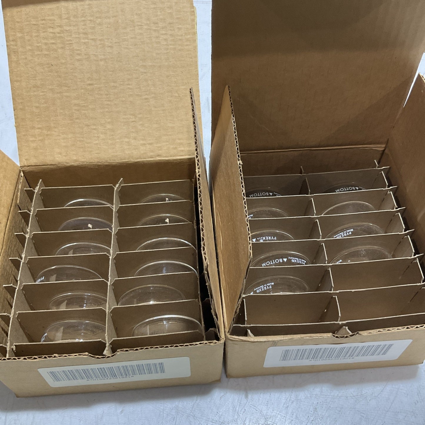 PYREX BOTTOM 7777-034 423810 CLEAR GLASS SCALLOPED CUSTARD CUPS QTY 21 Y2M