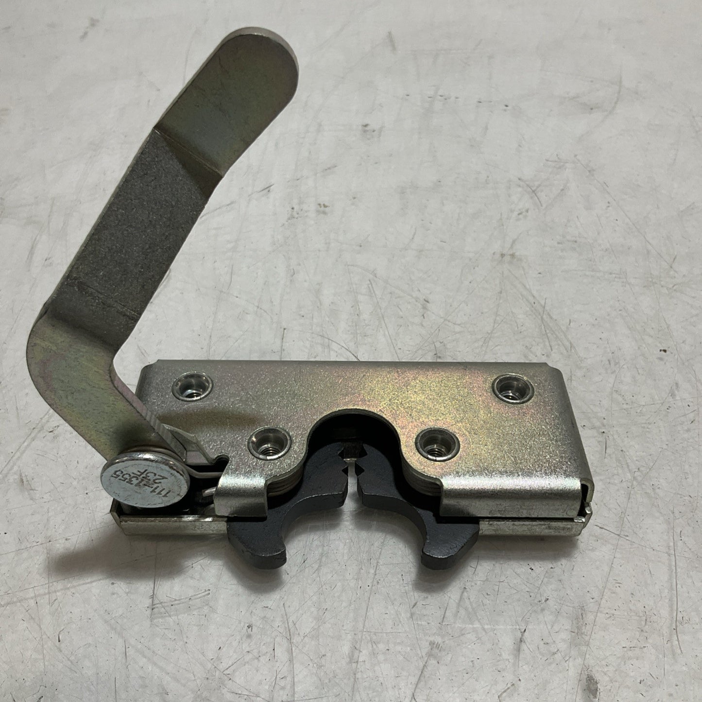 CAT - CATERPILLAR 111-1355 CARBON STEEL ROTARY DOOR LATCH Y2M