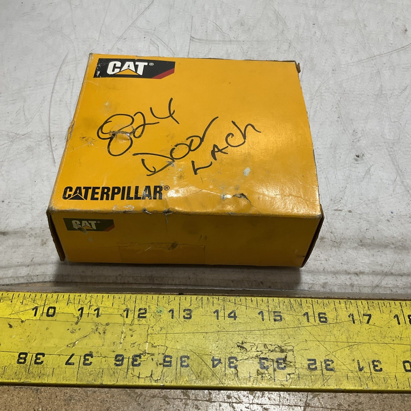 CAT - CATERPILLAR 111-1355 CARBON STEEL ROTARY DOOR LATCH Y2M