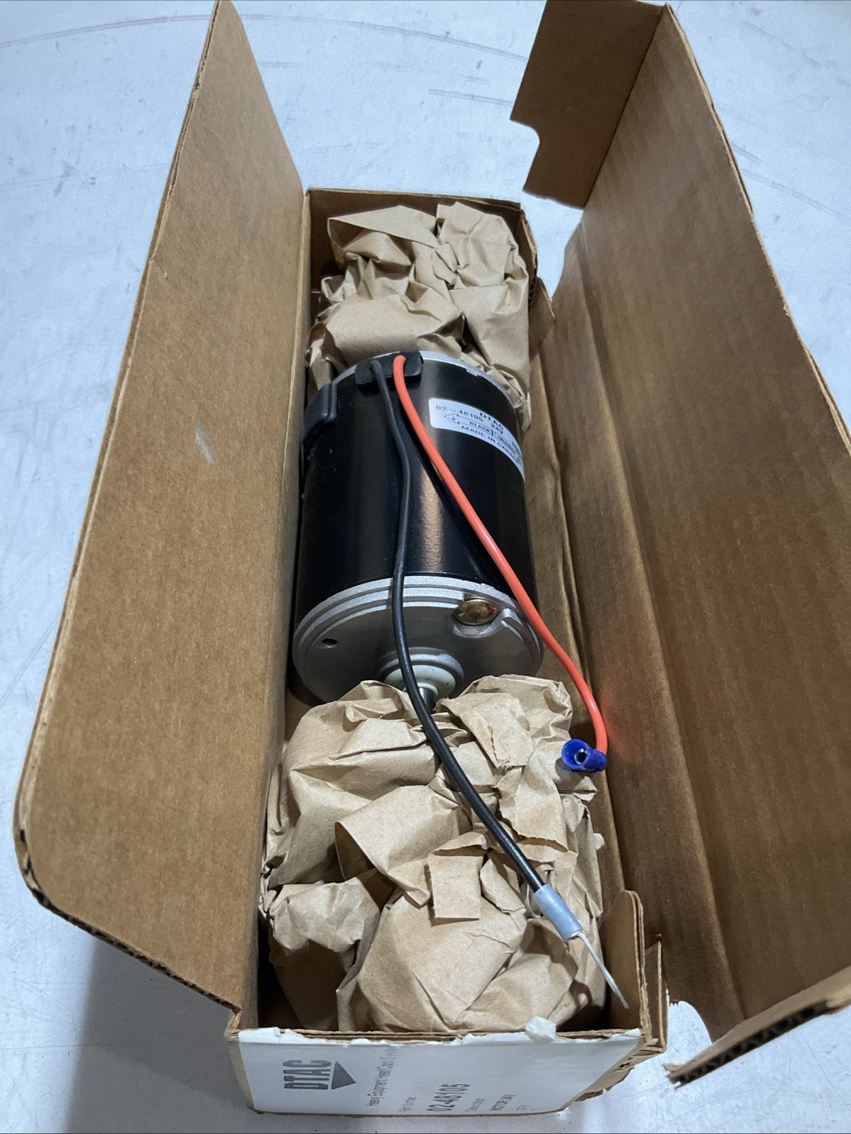 DTAC 02-48105 BLOWER MOTOR 24V Y2M