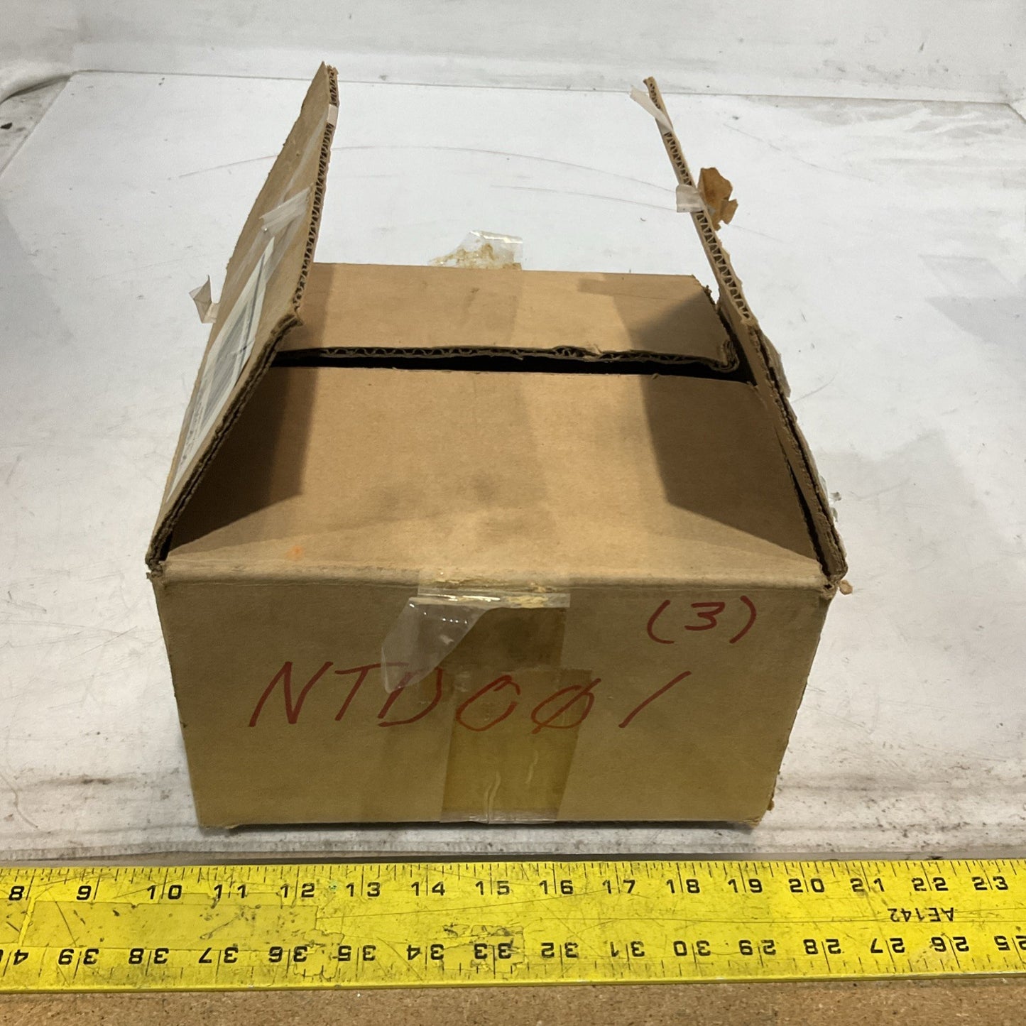 ABB; BAILEY NTD001 NETWORK 90 POWER OUTPUT CARD TERMIN UNIT CIRCUIT BOARD Y2M