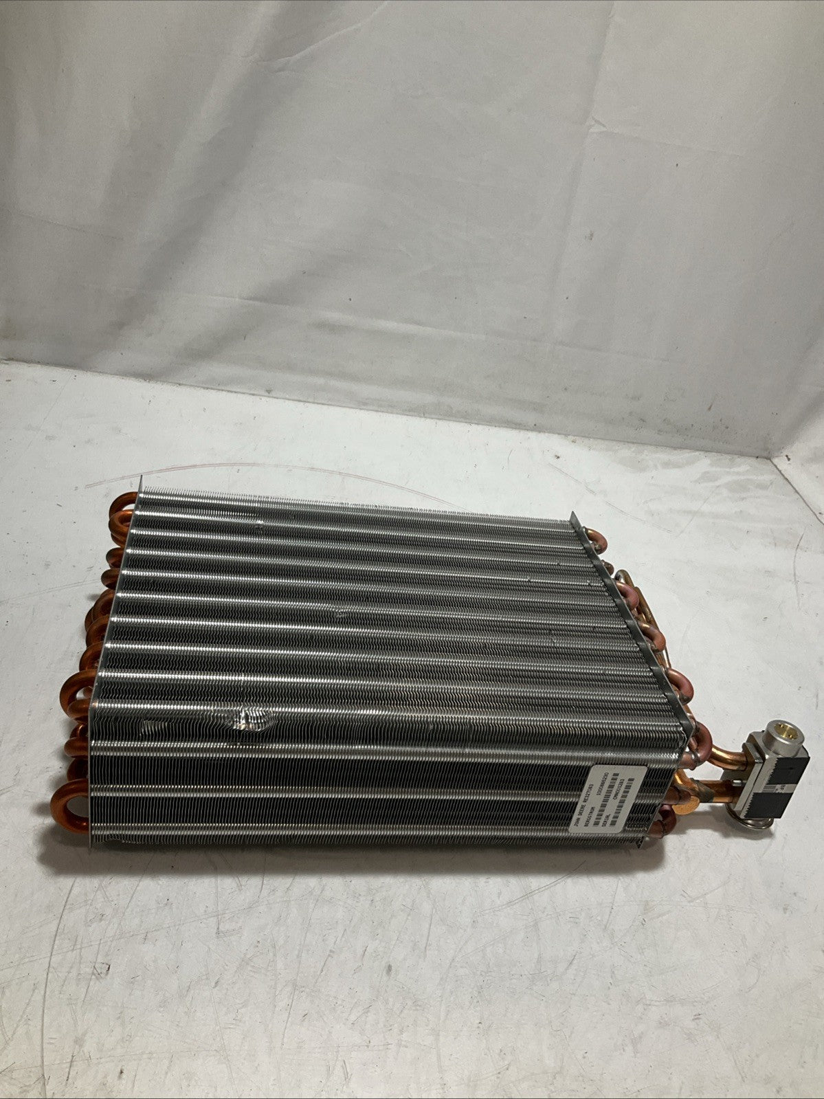 JOHN DEERE RE327083 A/C EVAPORATOR CORE Y2M