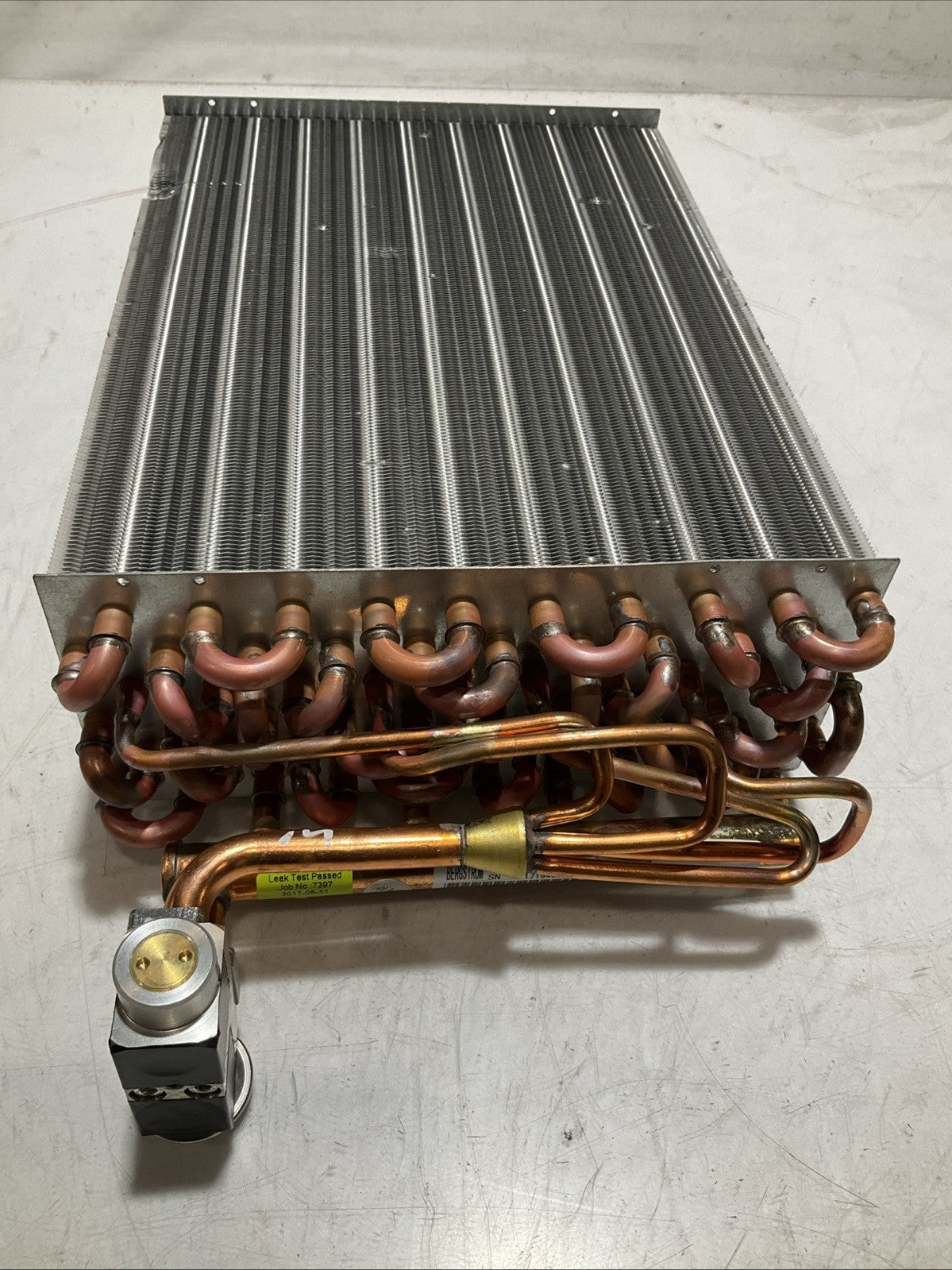 JOHN DEERE RE327083 A/C EVAPORATOR CORE Y2M