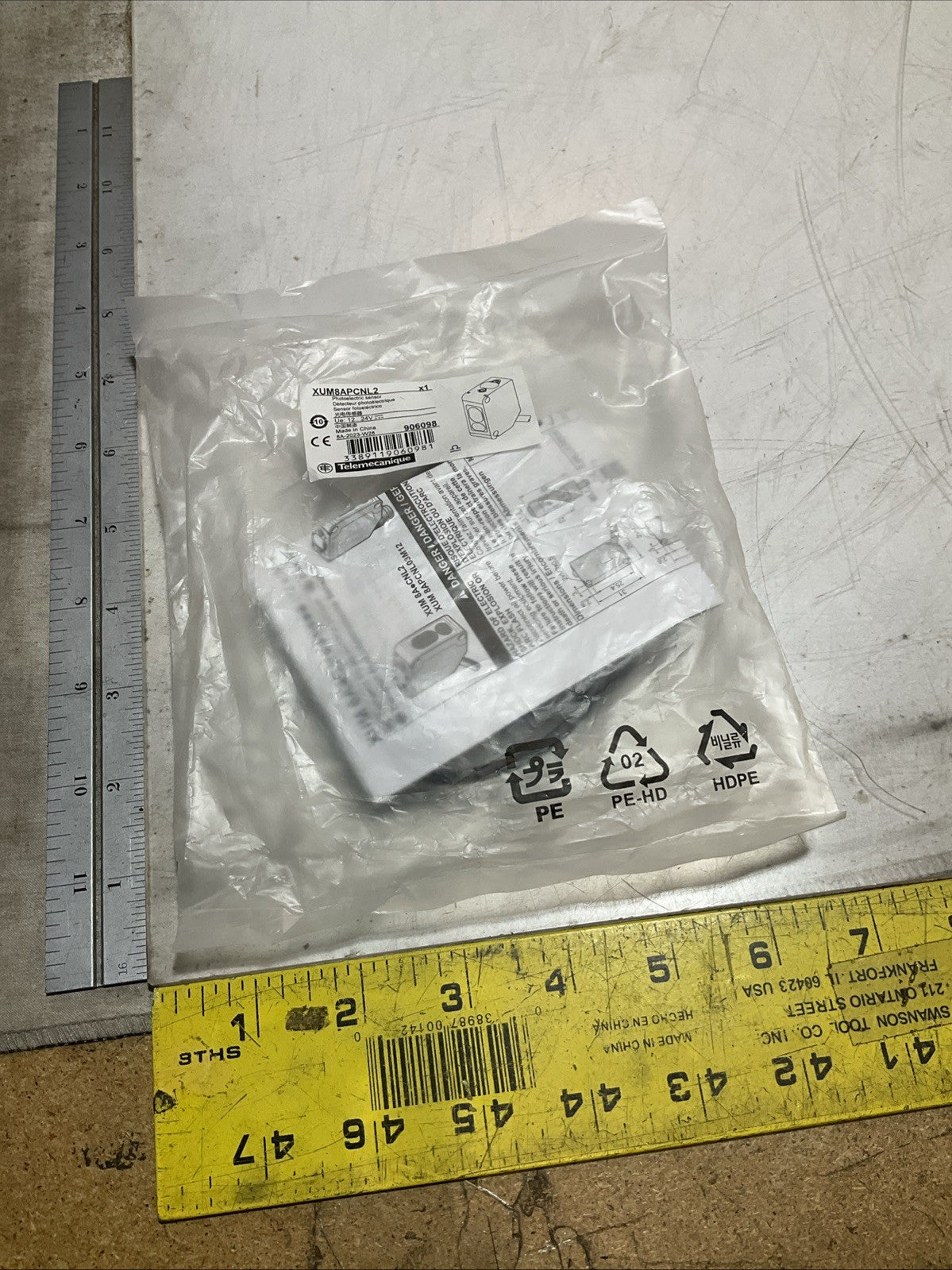 TELEMECANIQUE XUM8APCNL2 PHOTOELECTRIC SENSOR DIFFUSE Z2M