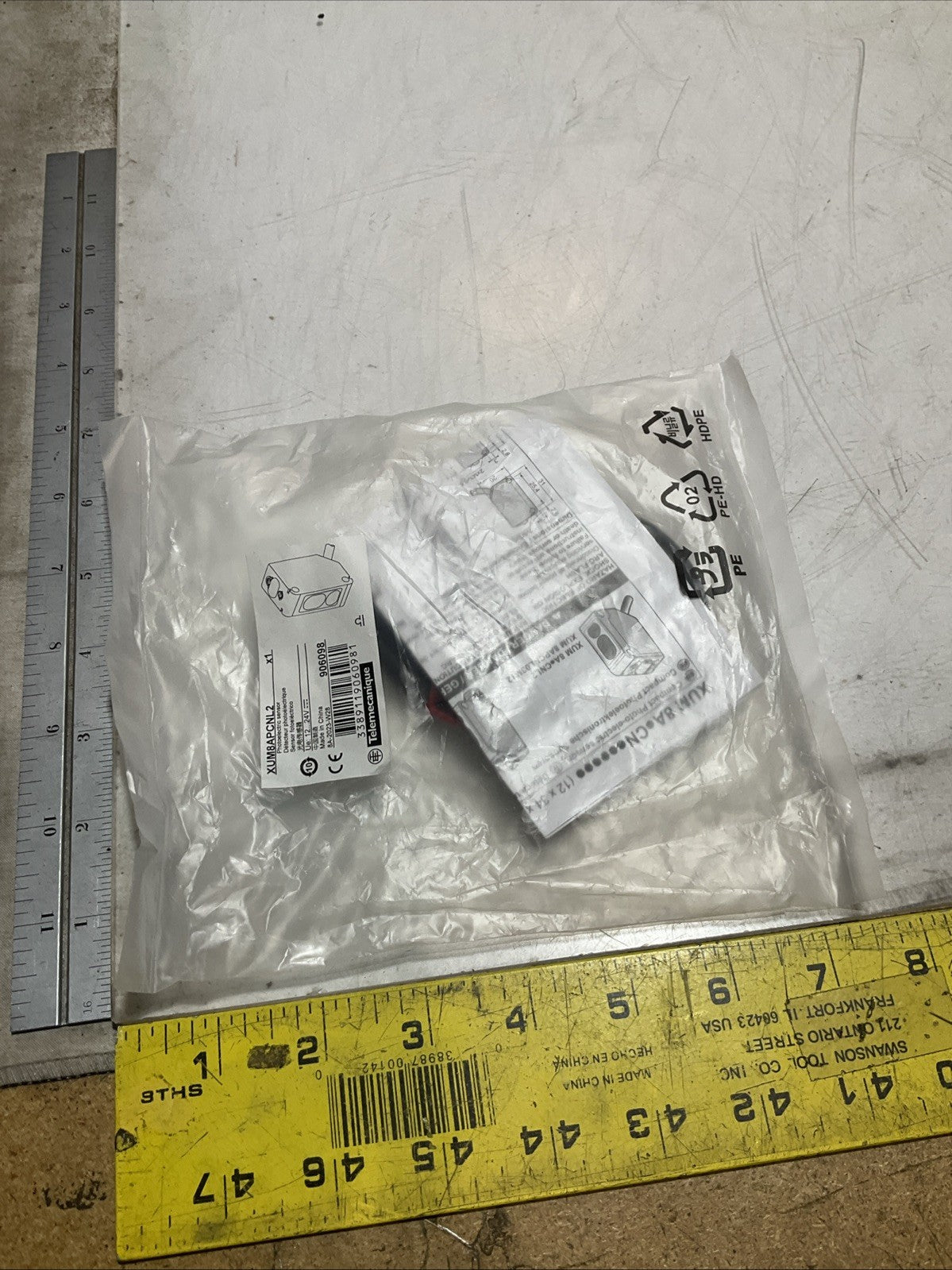 TELEMECANIQUE XUM8APCNL2 PHOTOELECTRIC SENSOR DIFFUSE Z2M